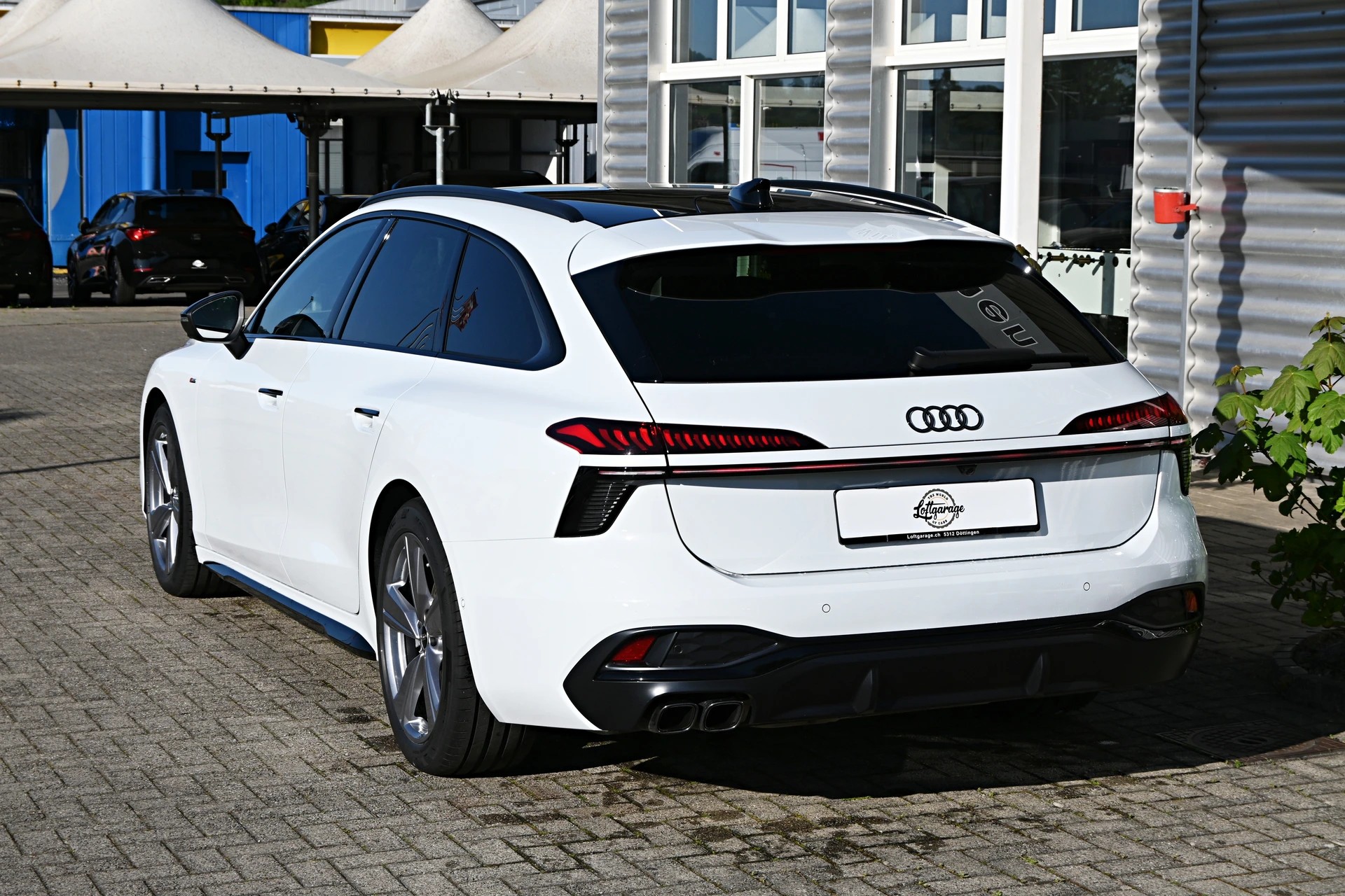 AUDI A6 Avant 40 TDI S-Line Plus Black S tronic-image-6
