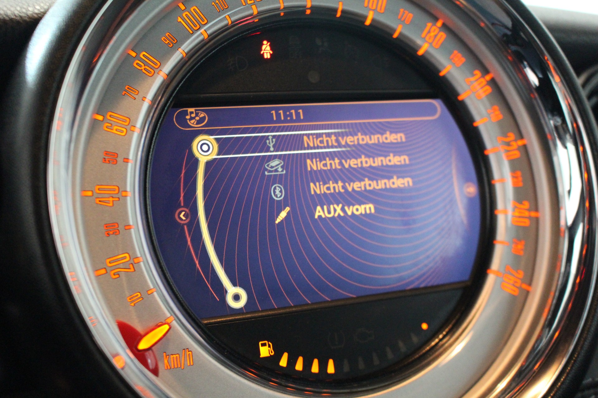 MINI Cabrio R57 1.6i Cooper-image-14