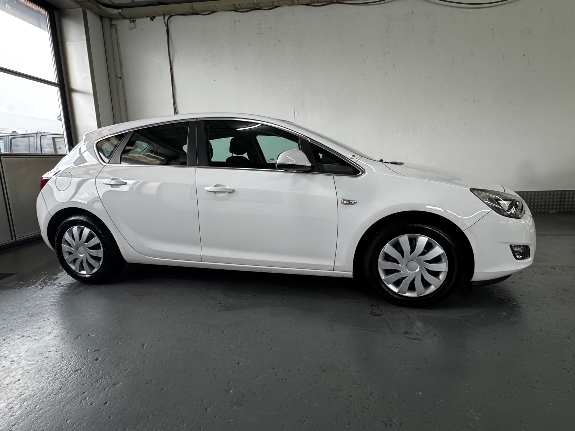 OPEL Astra 1.6i 16V Turbo Enjoy-image-6