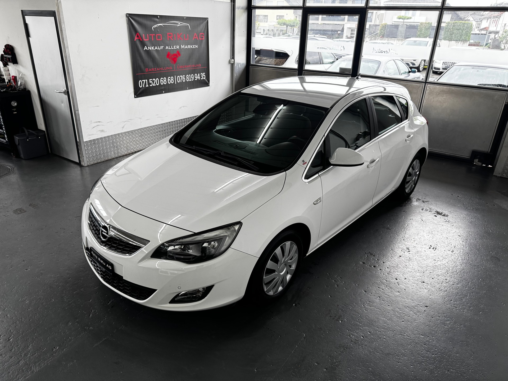 OPEL Astra 1.6i 16V Turbo Enjoy-image-5