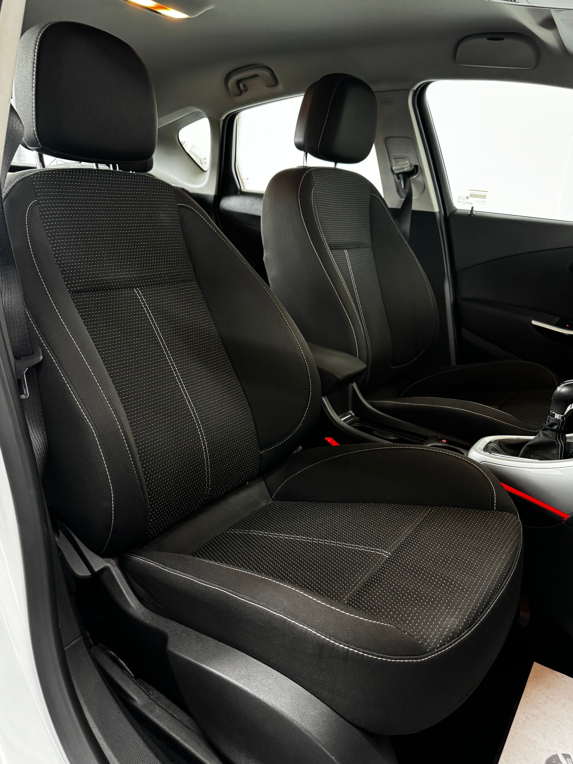 OPEL Astra 1.6i 16V Turbo Enjoy-image-19