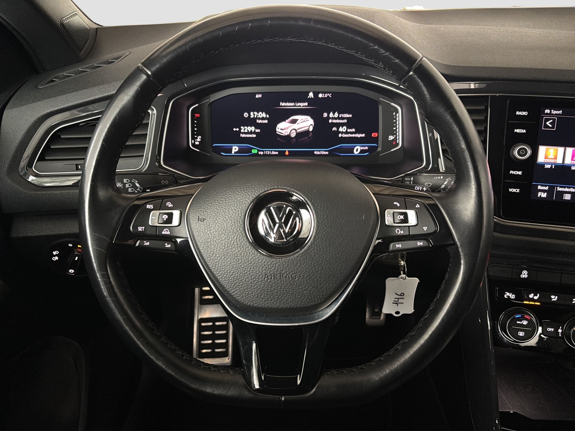 VW T-Roc 2.0 TDI SCR Sport DSG 4Motion-image-4