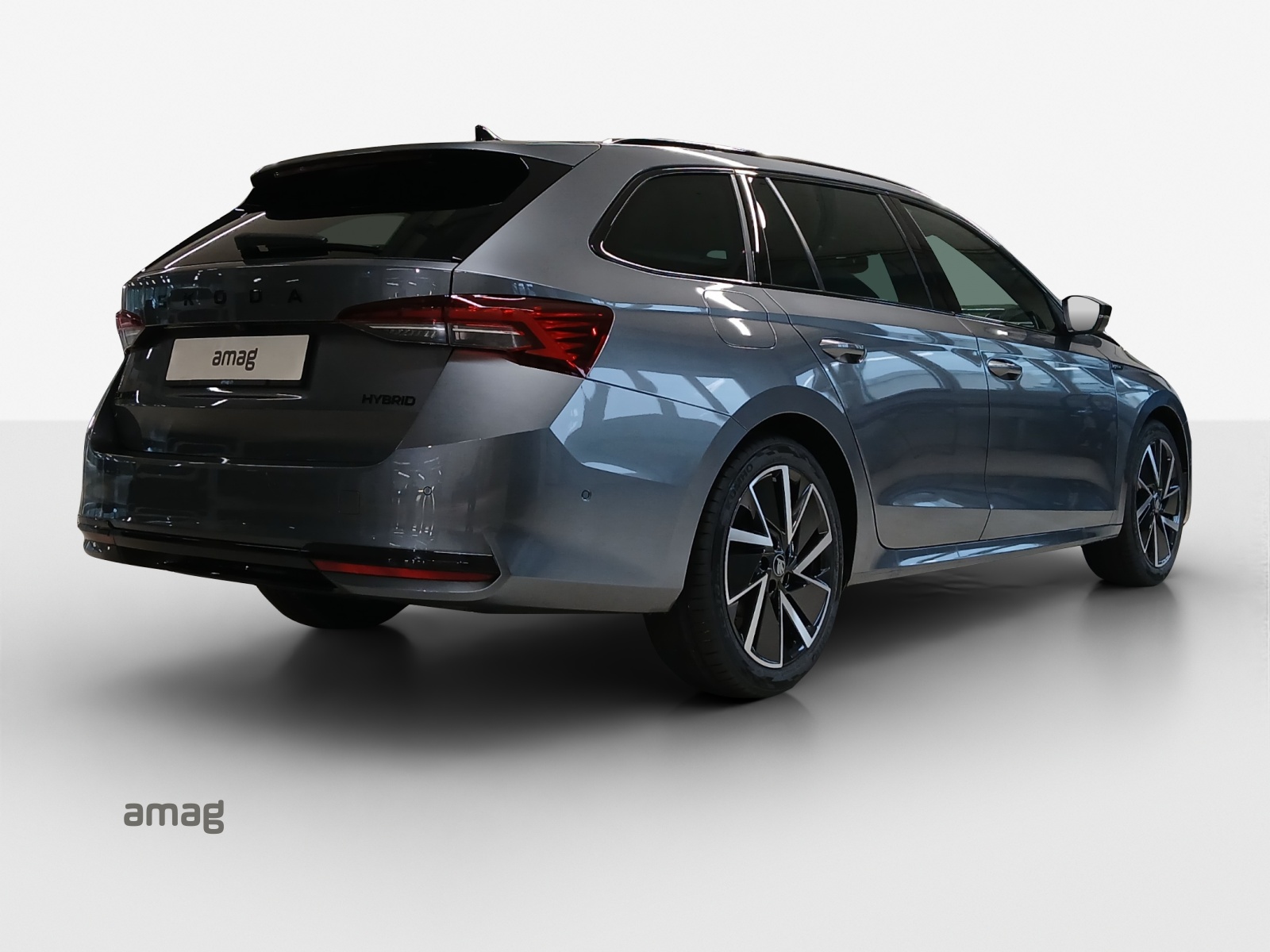 SKODA Octavia Combi 1.5 TSI mHEV DSG Sport Line-image-4