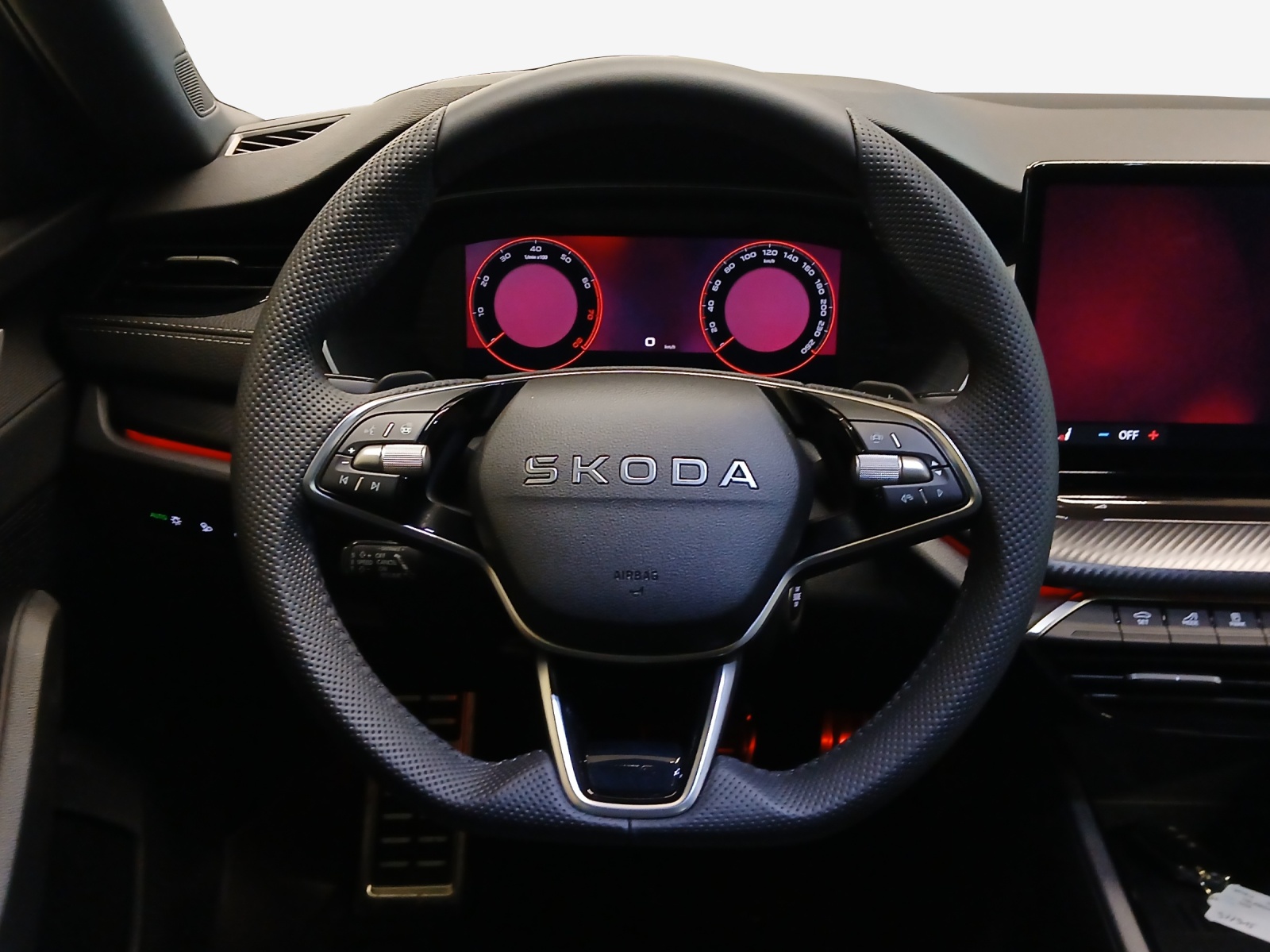 SKODA Octavia Combi 1.5 TSI mHEV DSG Sport Line-image-9