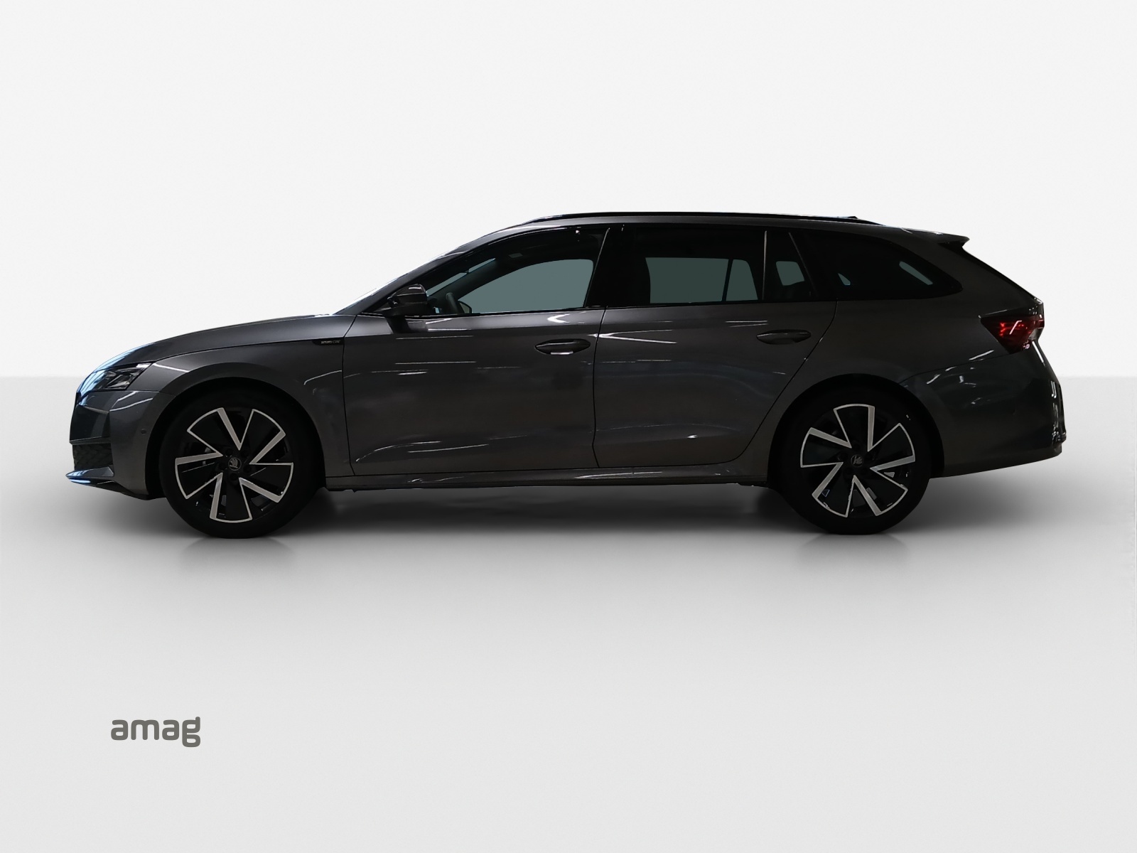 SKODA Octavia Combi 1.5 TSI mHEV DSG Sport Line-image-1