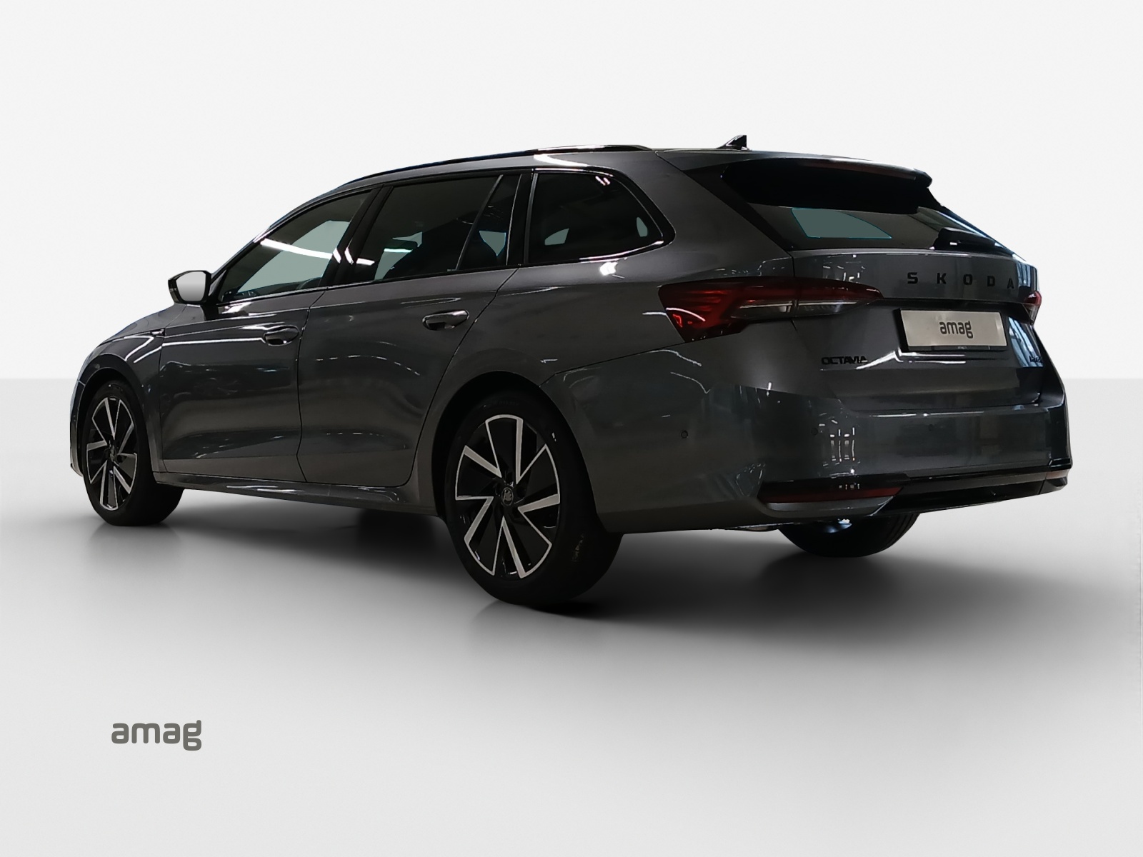 SKODA Octavia Combi 1.5 TSI mHEV DSG Sport Line-image-2