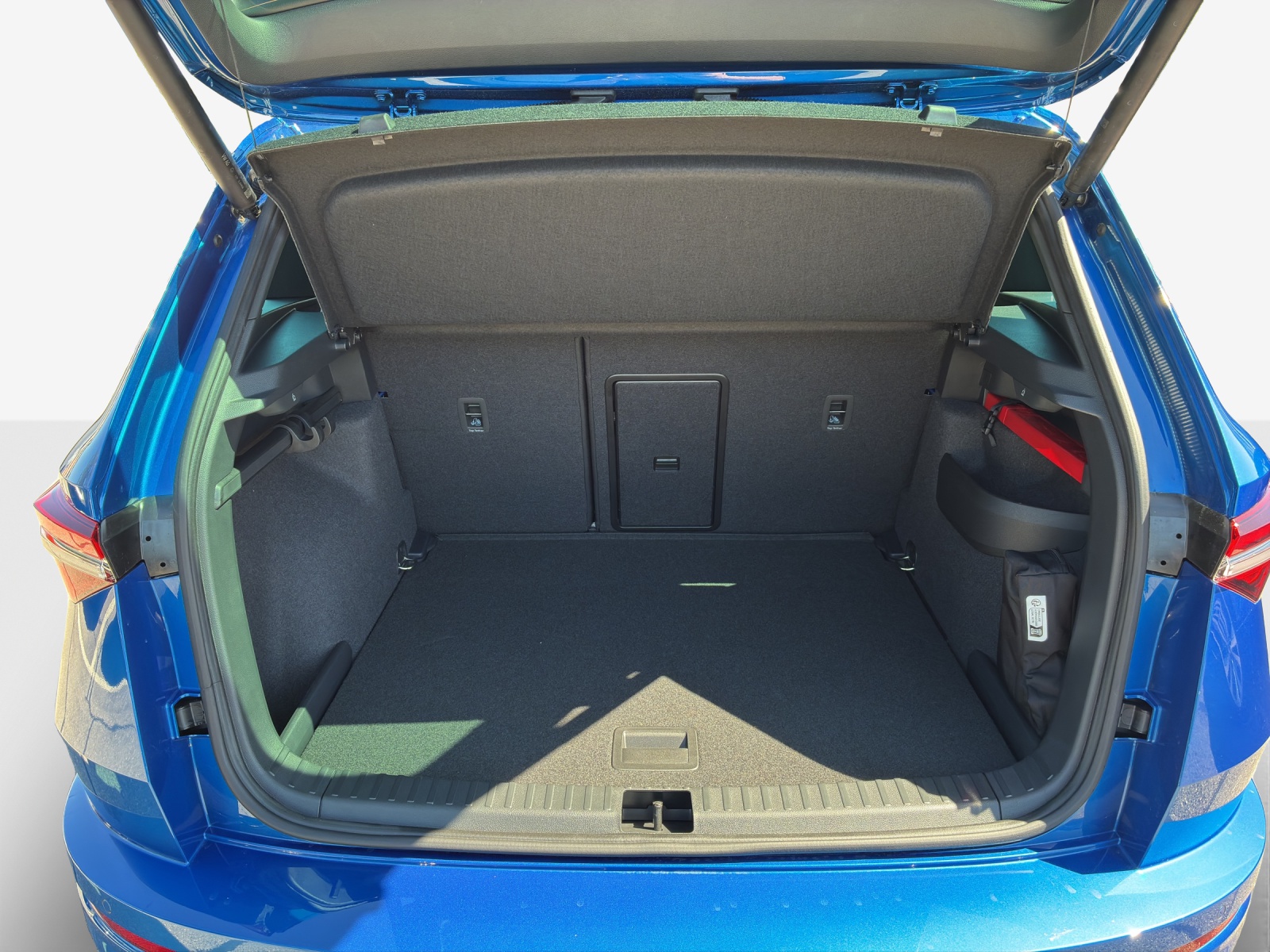 SKODA Karoq 2.0 TSI SportLine 4x4 DSG-image-12