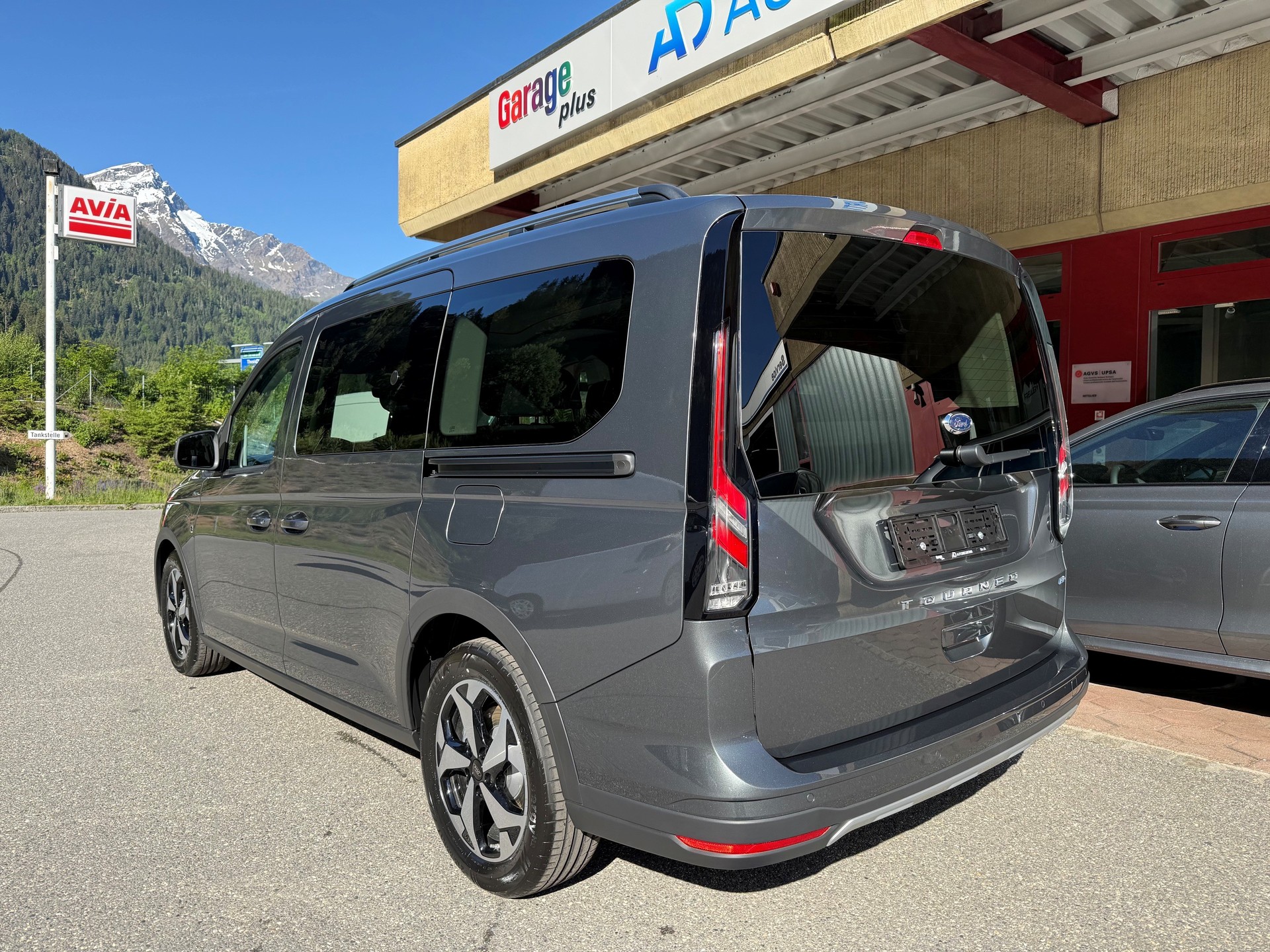 FORD Grand Tourneo Connect 2.0 EcoBlue AWD Active-image-4