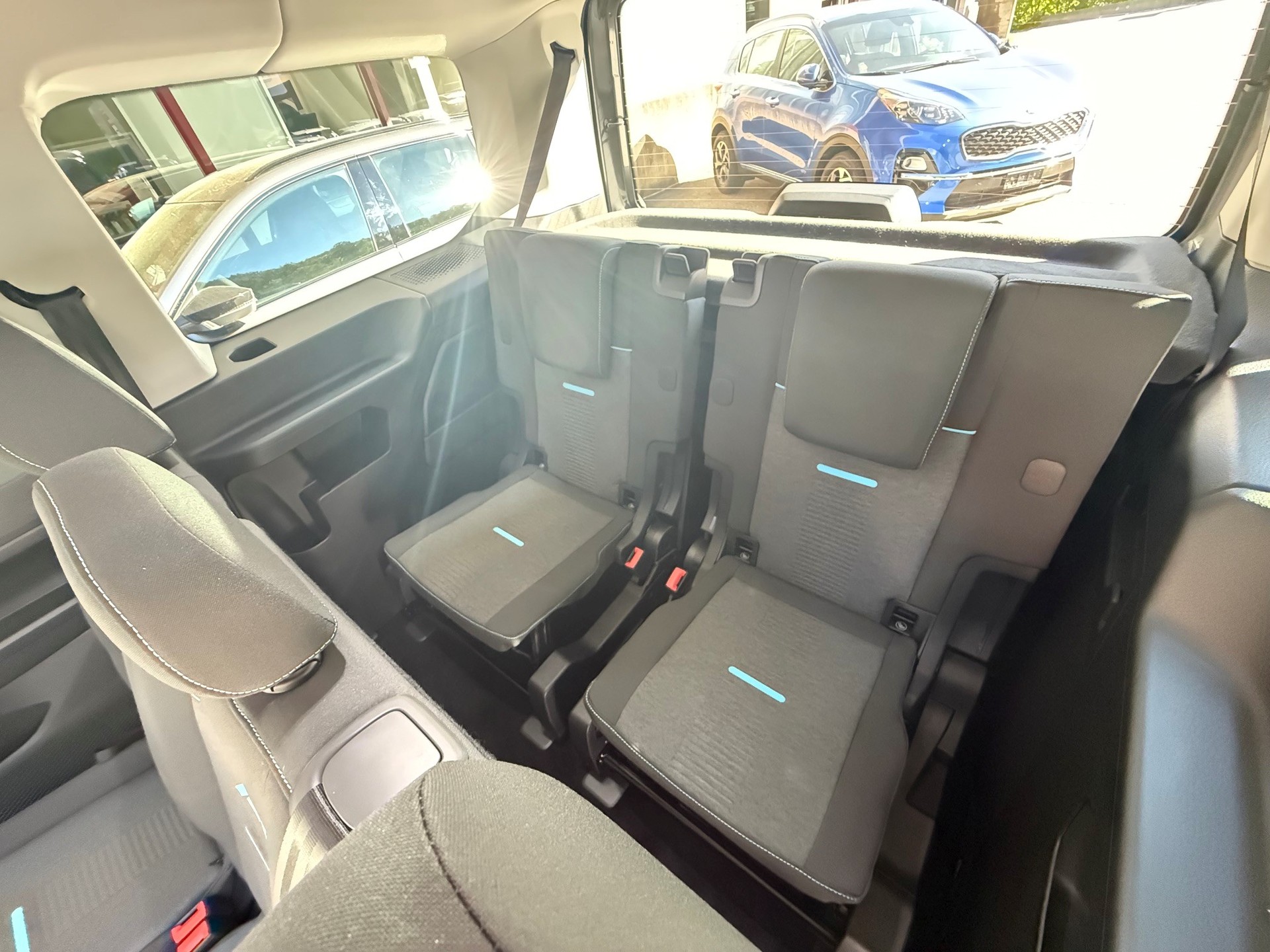 FORD Grand Tourneo Connect 2.0 EcoBlue AWD Active-image-9