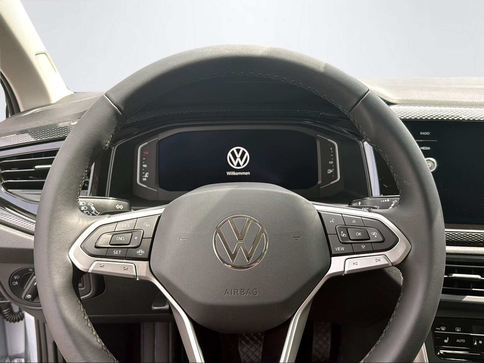 VW Polo 1.0 TSI Life DSG-image-7
