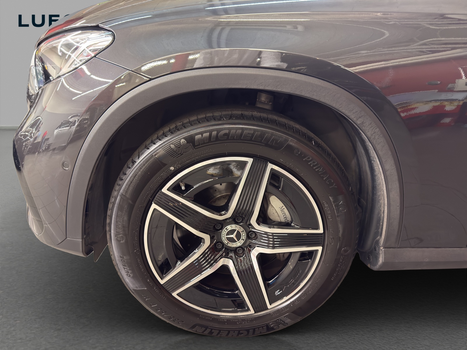 MERCEDES-BENZ GLC 200 4M - AMG / DISTRONIC / 360 Grad Kamera / Soundsystem-image-6