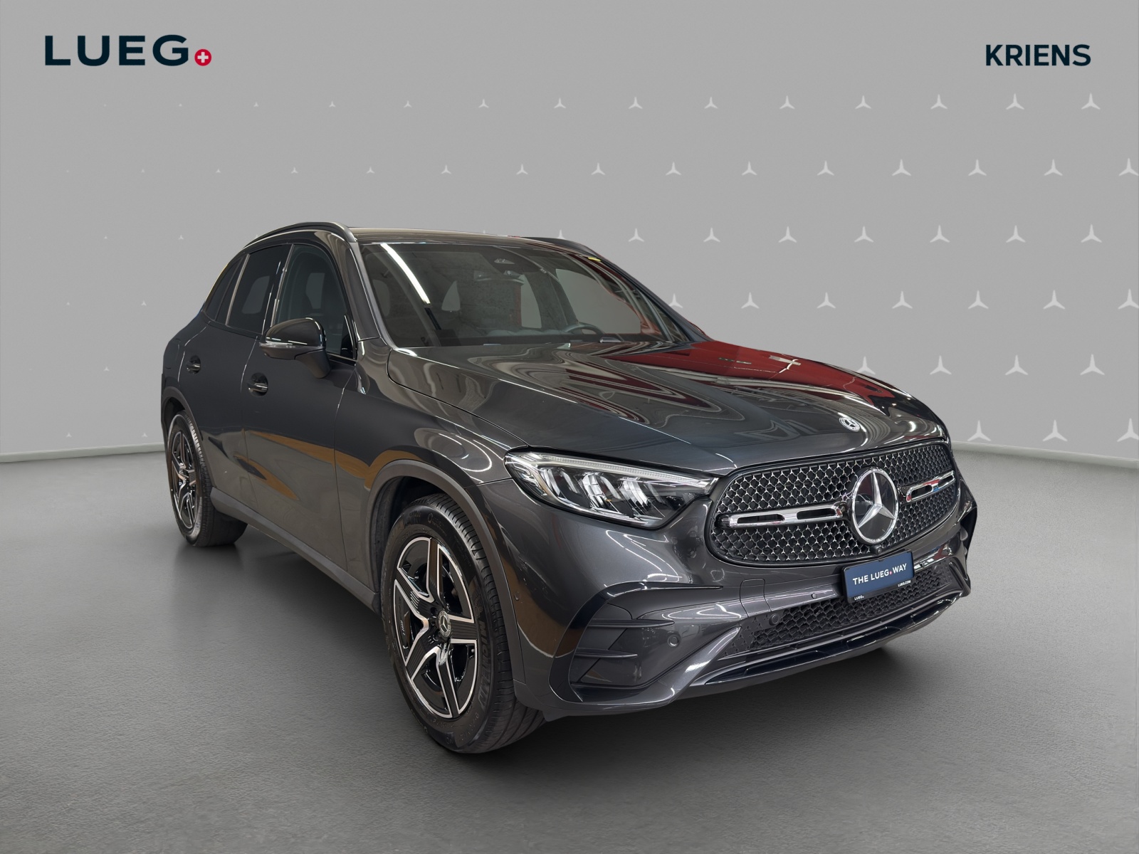 MERCEDES-BENZ GLC 200 4M - AMG / DISTRONIC / 360 Grad Kamera / Soundsystem-image-4