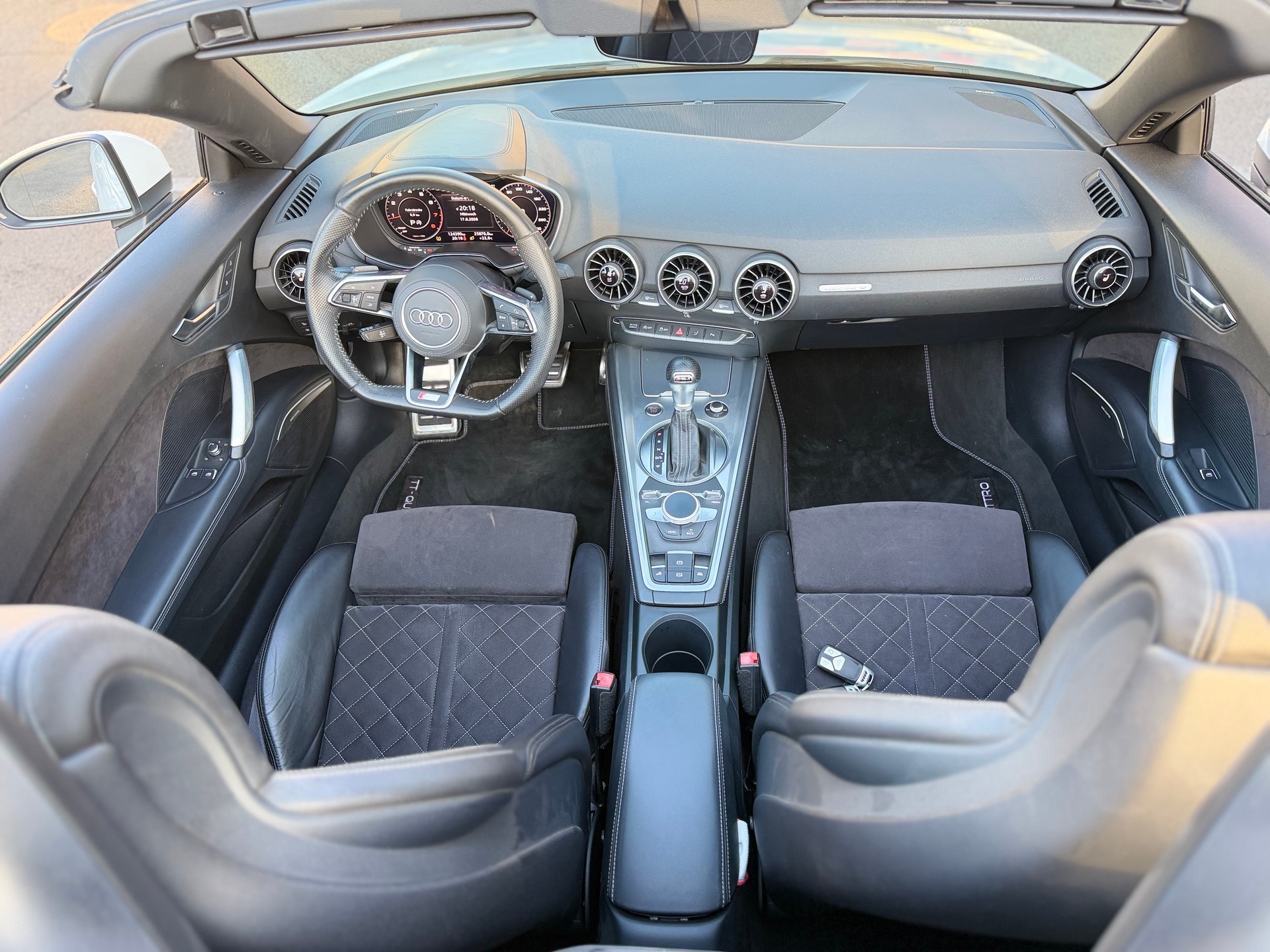 AUDI TT Roadster 2.0 TFSI quattro S-tronic-image-7