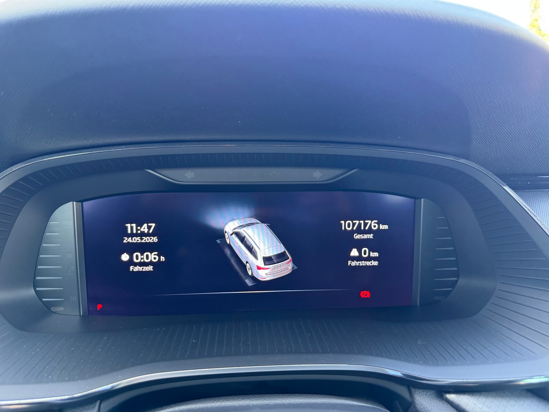 SKODA Octavia Combi 2.0 TDI DSG Ambition-image-11
