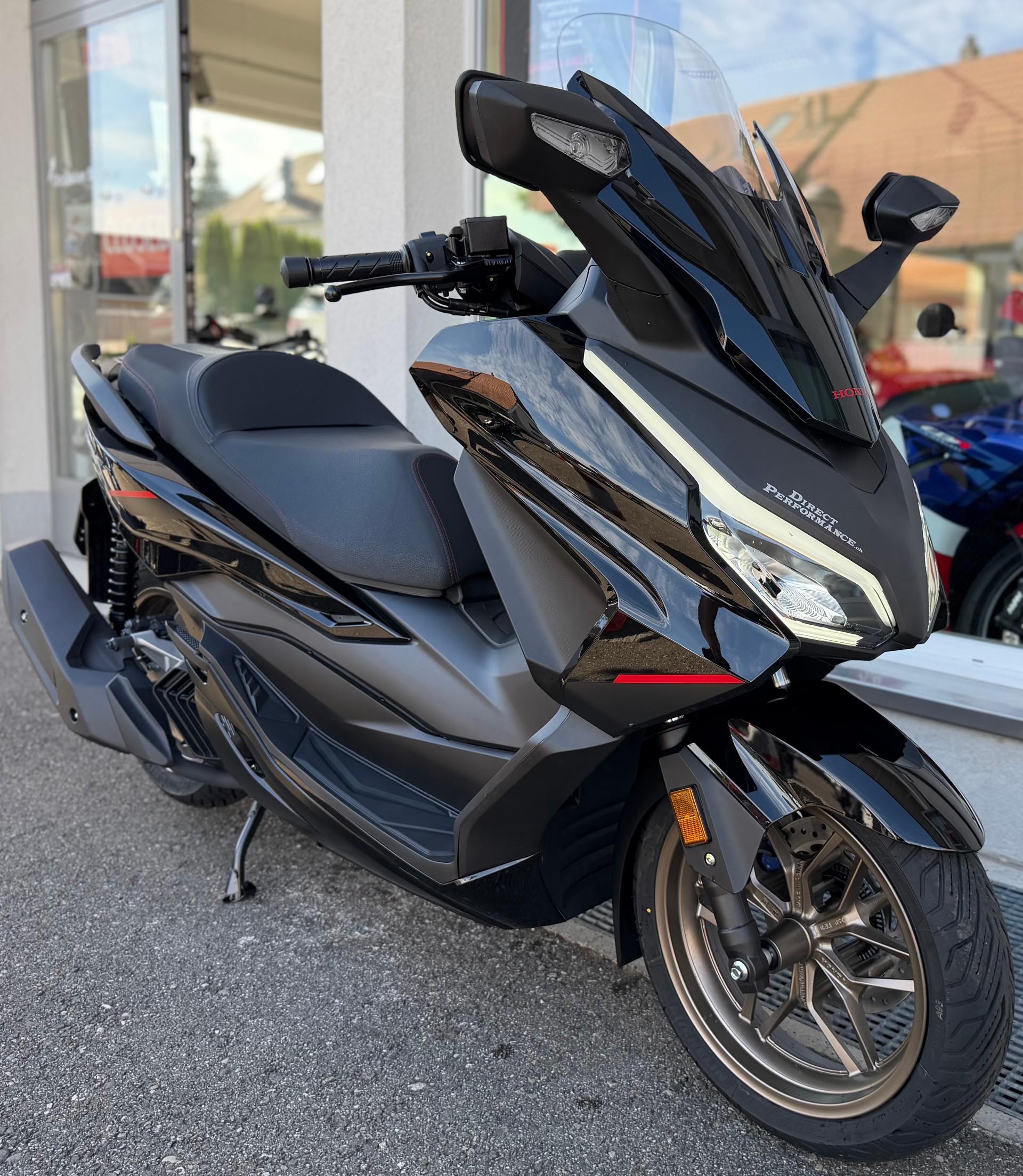 HONDA Forza 125 Special Edition 2026-showroom-element-2