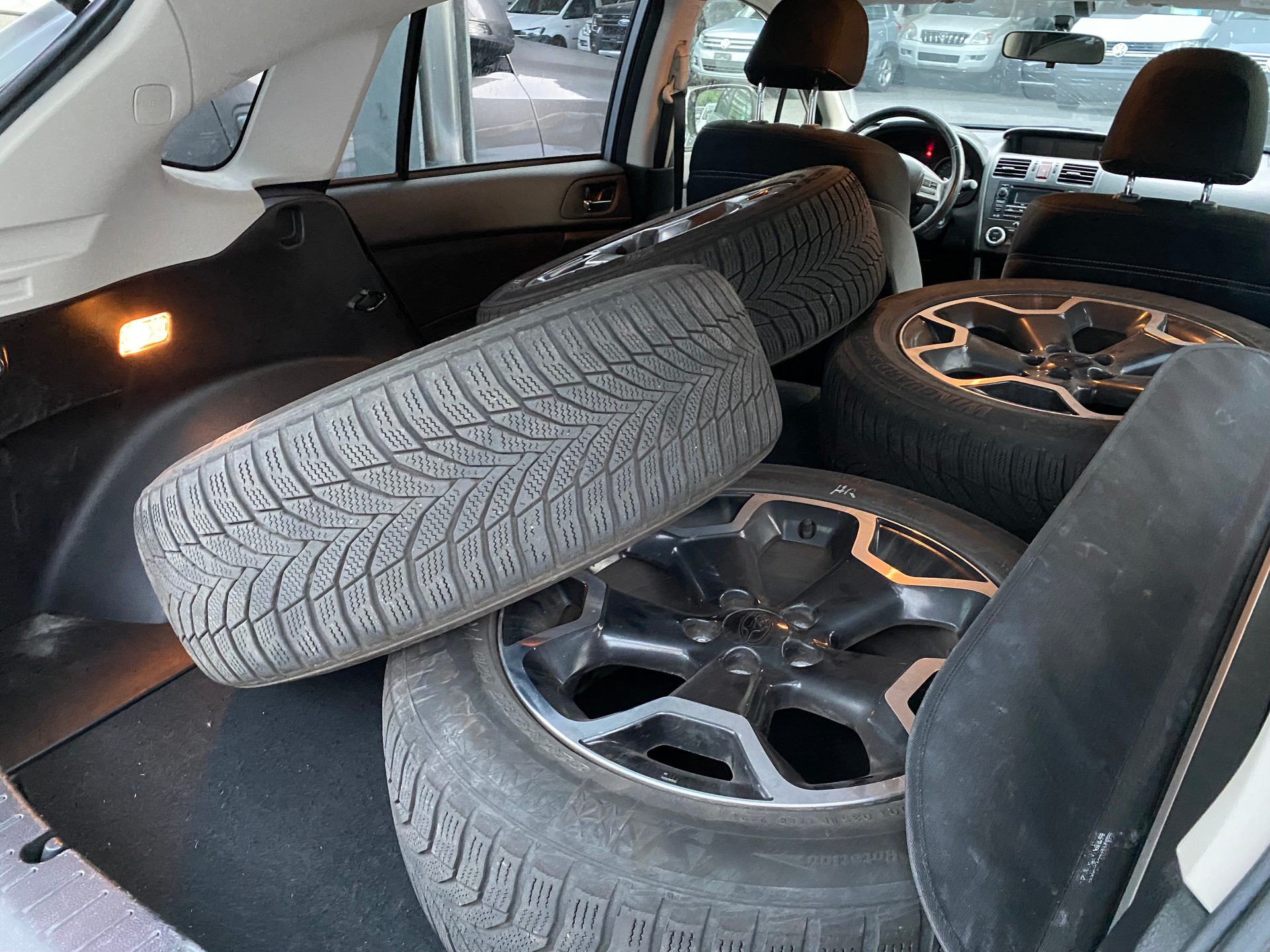 SUBARU XV 2.0 Swiss Two AWD CVT-image-2
