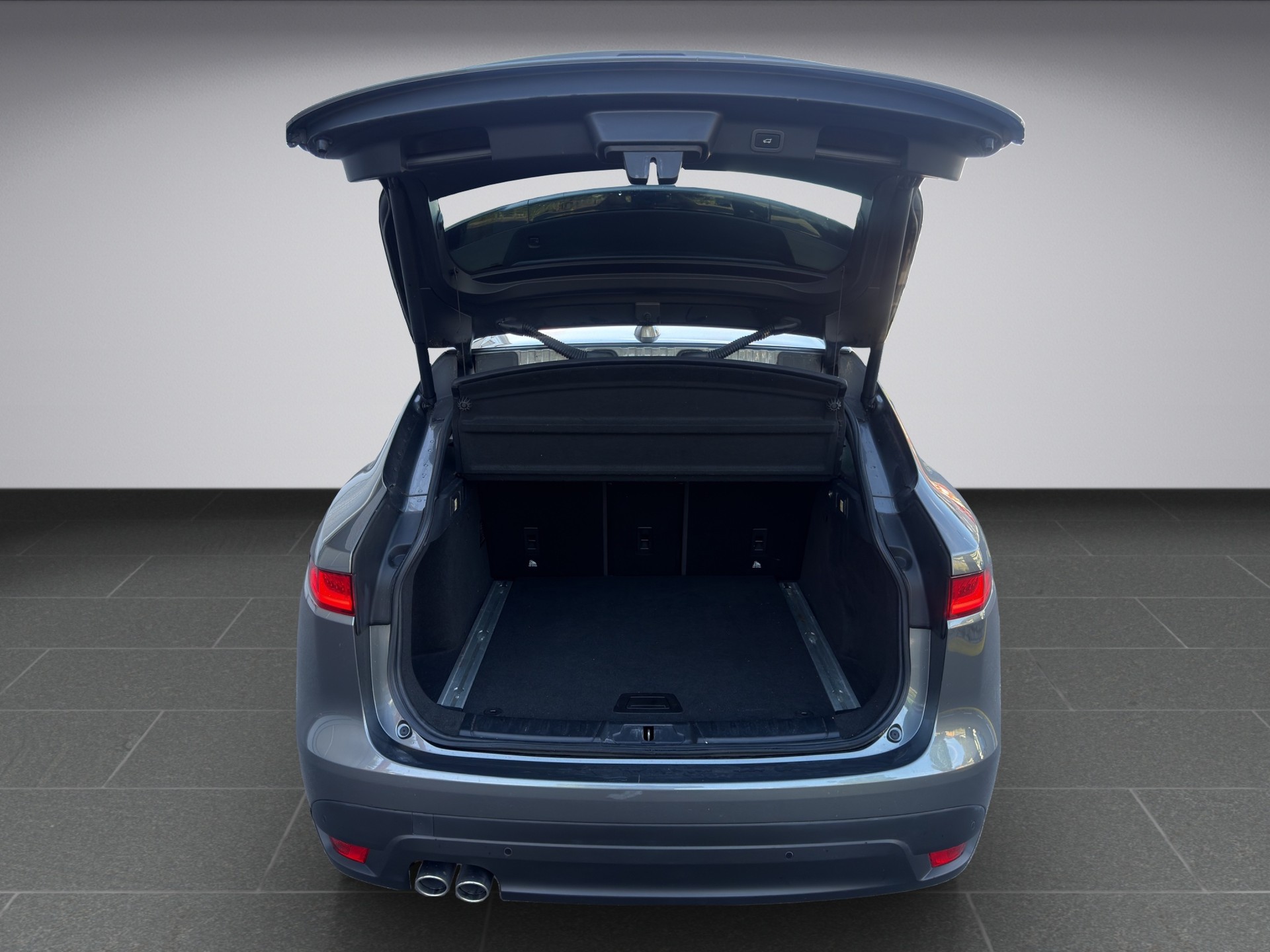JAGUAR F-Pace 2.0d Prestige AWD Automatik-image-15