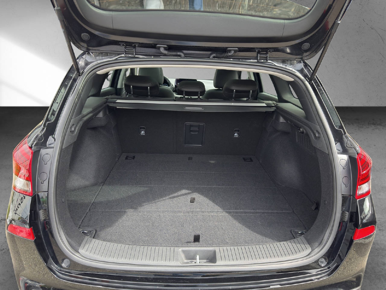 HYUNDAI i30 Wagon 1.6 T-GDi Vertex-image-13