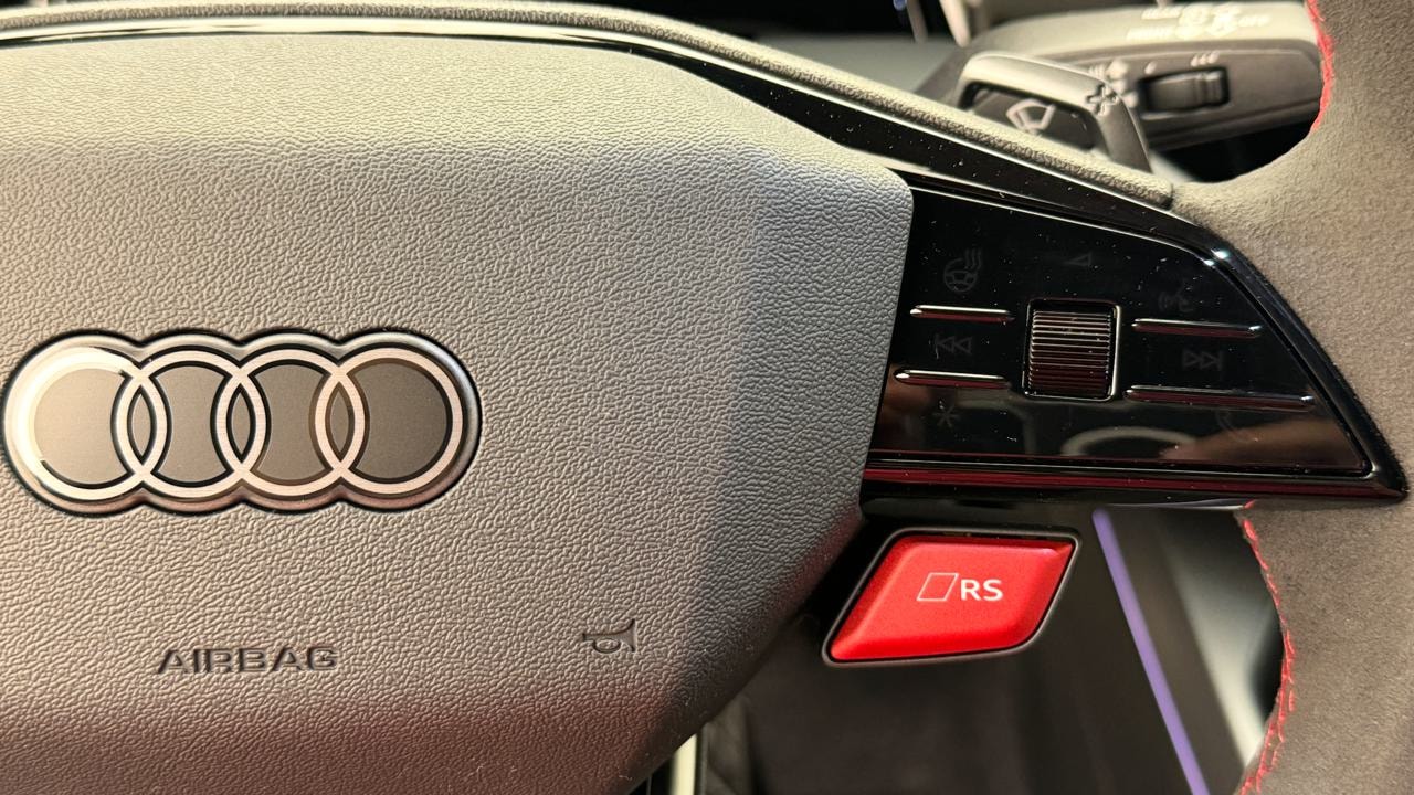 AUDI RS3 Sportback 2.5 TSI quattro S-tronic-image-9
