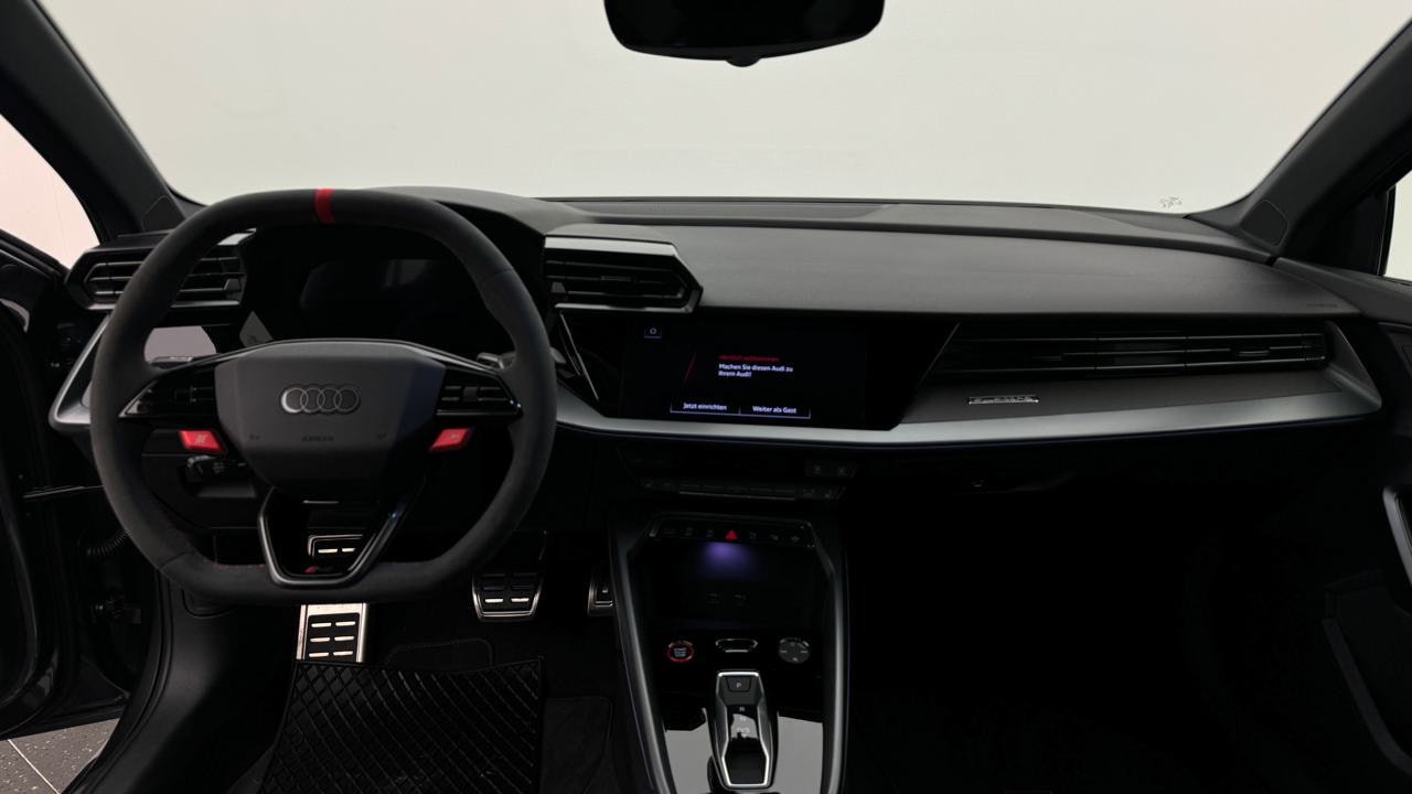 AUDI RS3 Sportback 2.5 TSI quattro S-tronic-image-5