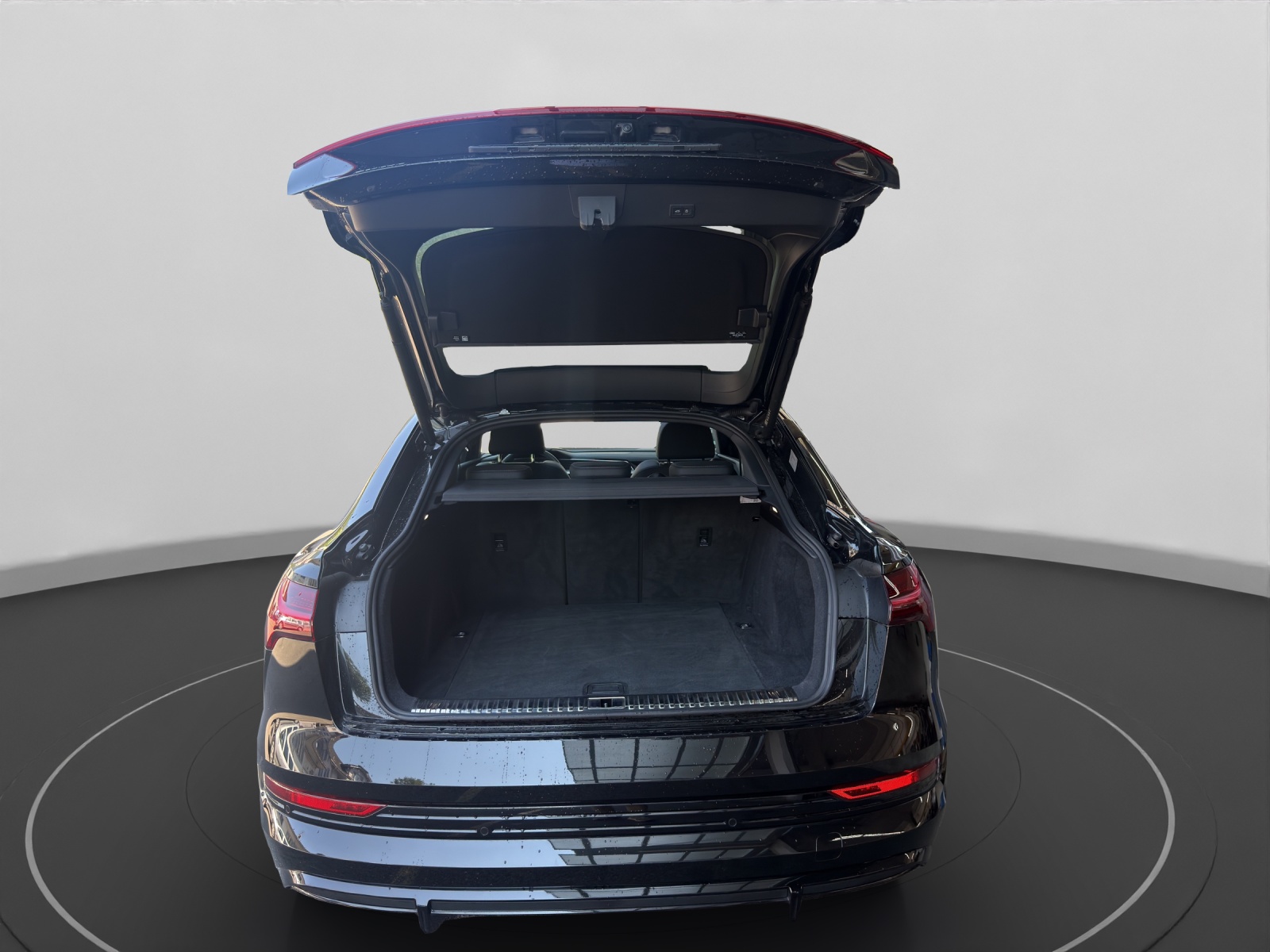 AUDI e-tron Sportback 55 S Line quattro-image-10