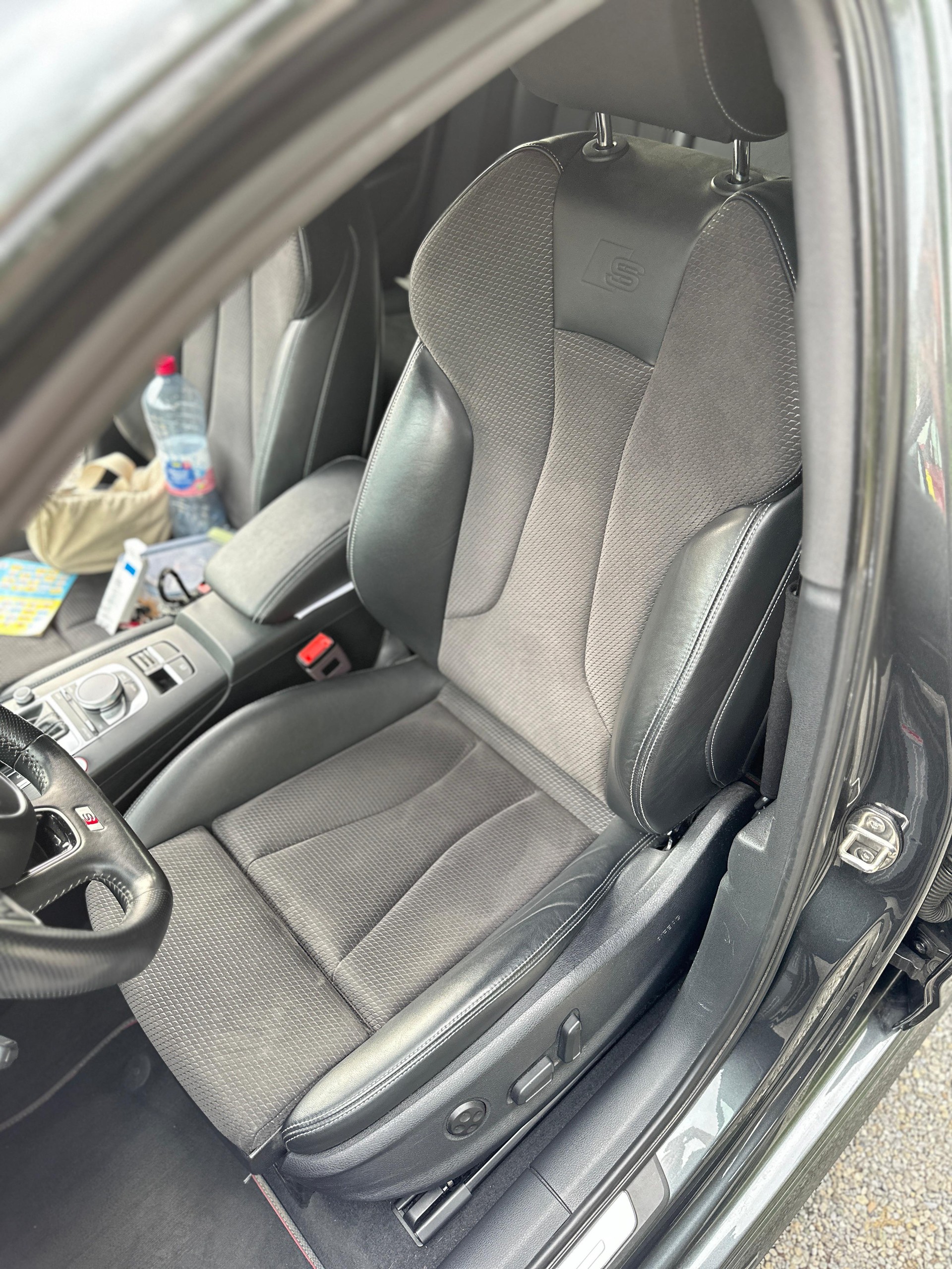 AUDI S3 Sportback 2.0 TFSI quattro S-tronic-image-11
