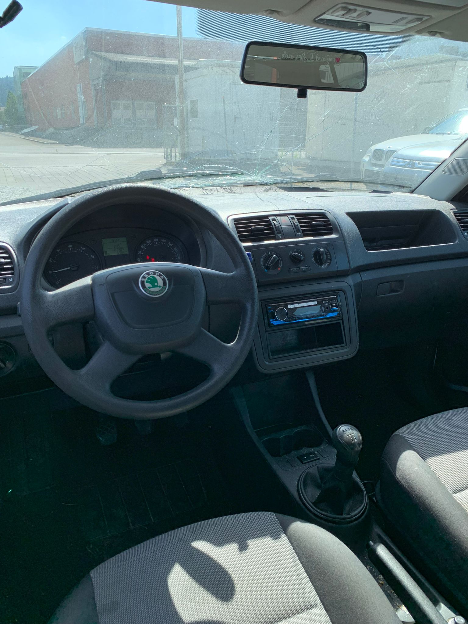 SKODA Fabia 1.2 Ambition Limousine-image-12
