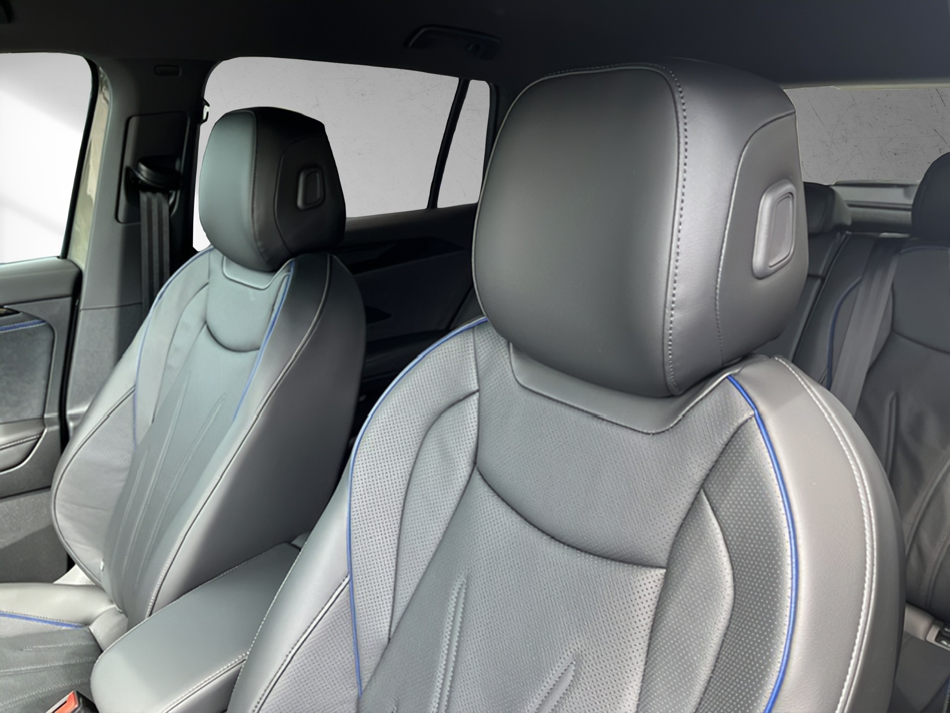 VW Tiguan 2.0 TSI DSG R-Line United 4Motion-image-18