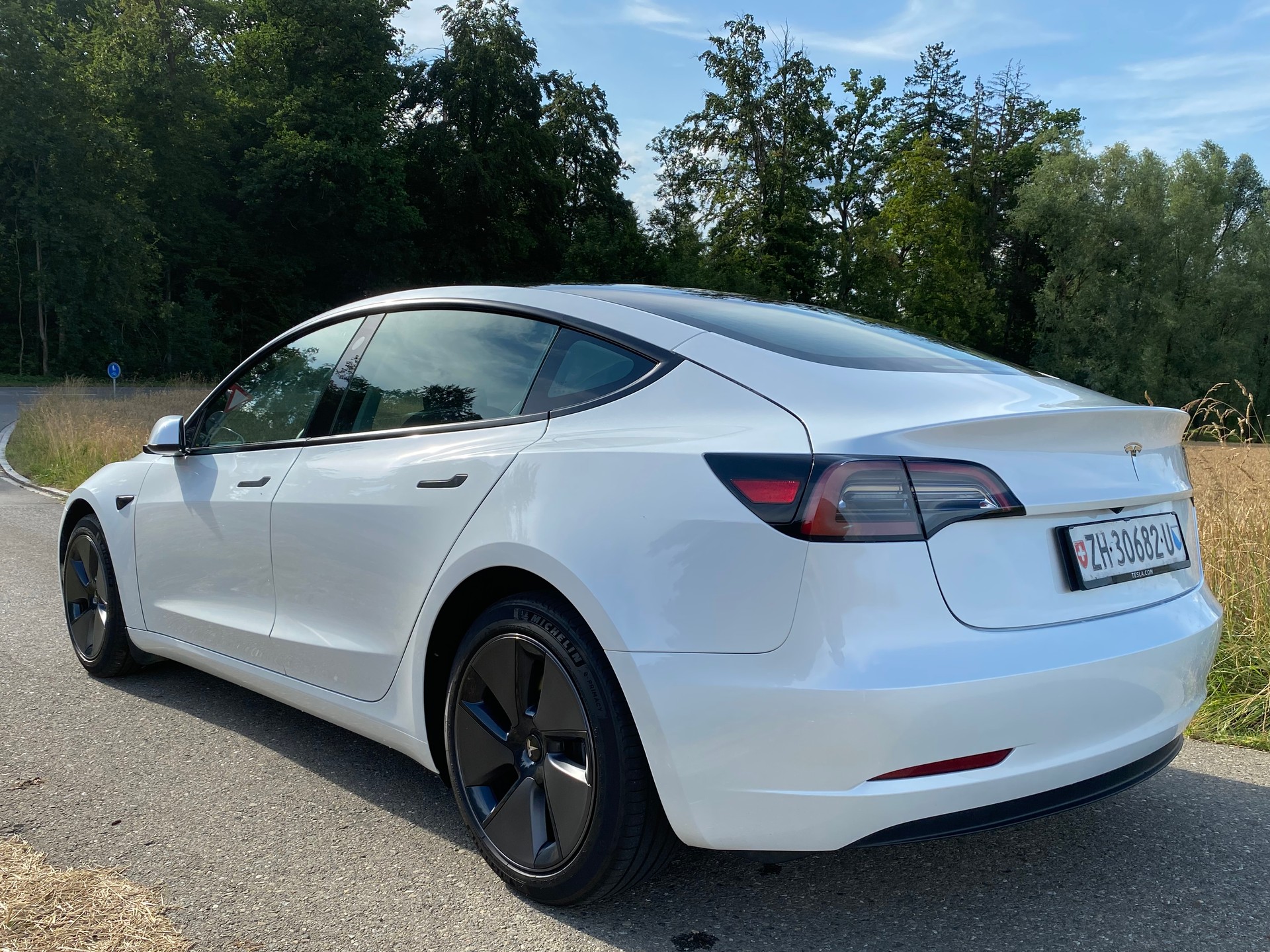TESLA Modell 3-image-5