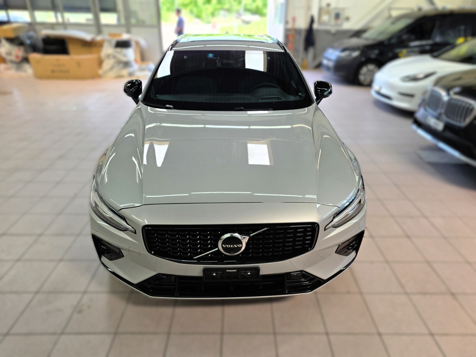 VOLVO V60 B4 Benzin Mild Hybrid Ultra Dark DCT-image-7