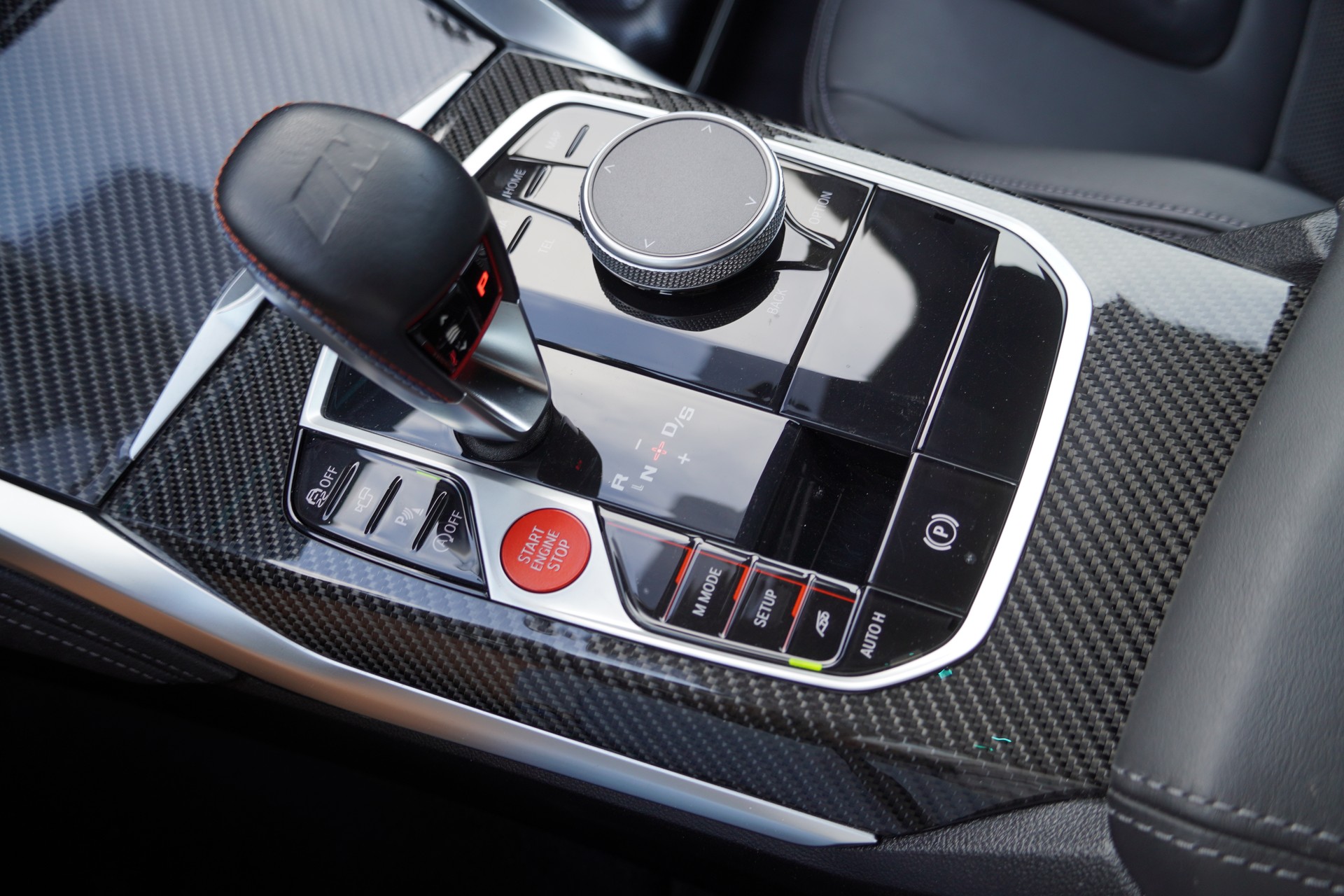 BMW M4 Coupé Competition//Sonderlackierung Aventurinrot//M Carbon Schalensitze//BMW Werksgarantie bis 06.2027//-image-10