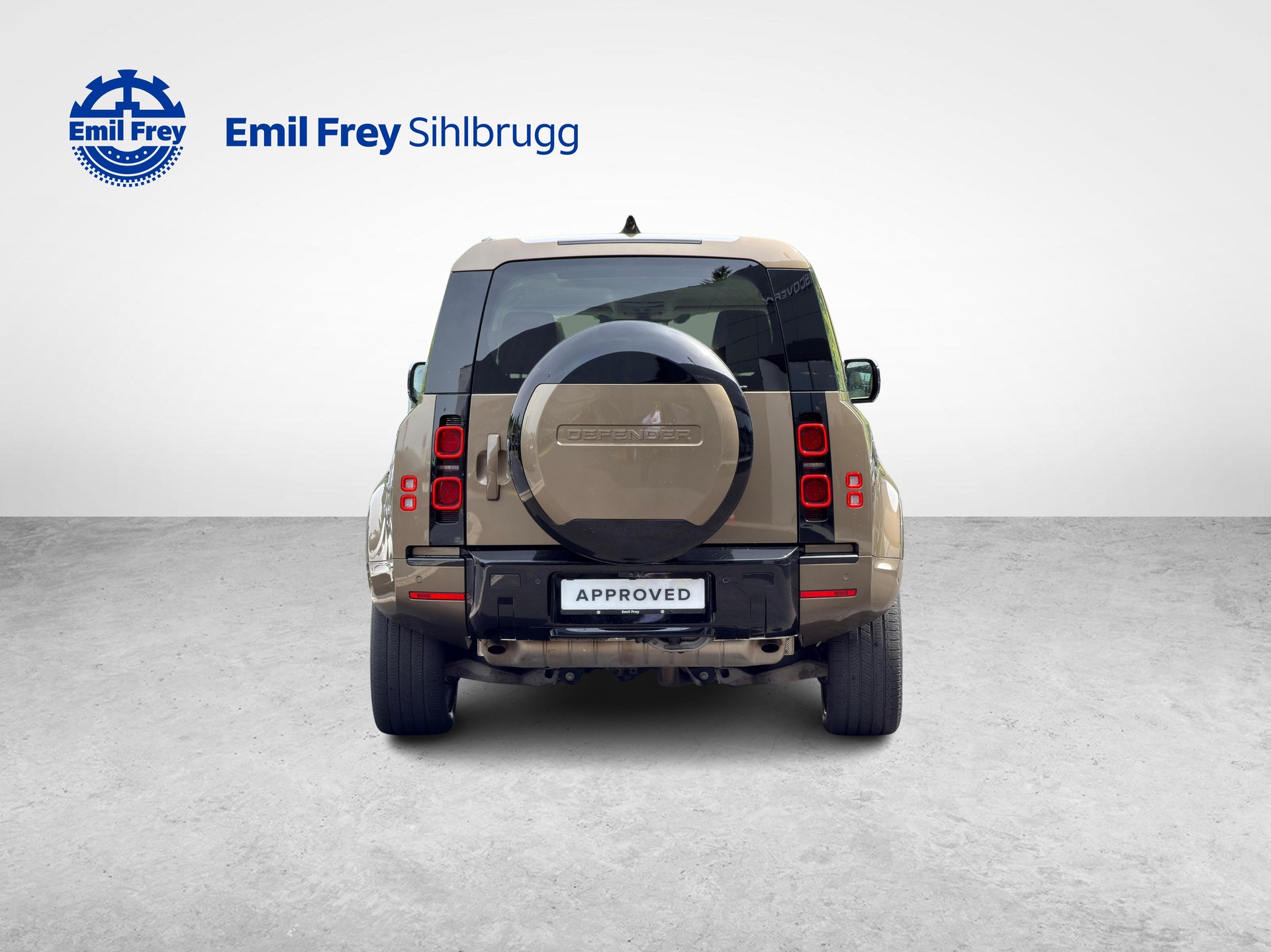 LAND ROVER Defender 110 3.0 I6 XS-image-2