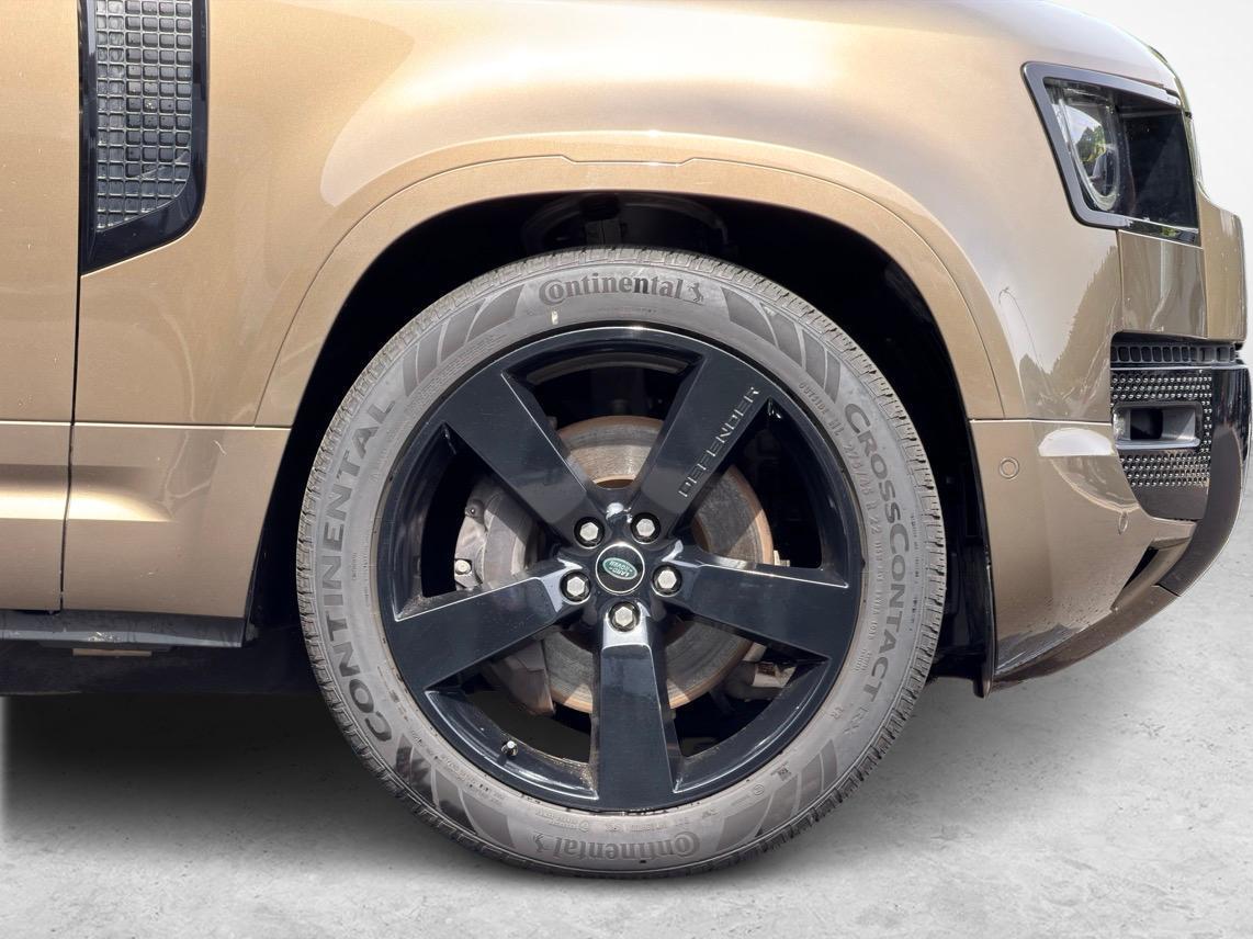 LAND ROVER Defender 110 3.0 I6 XS-image-7