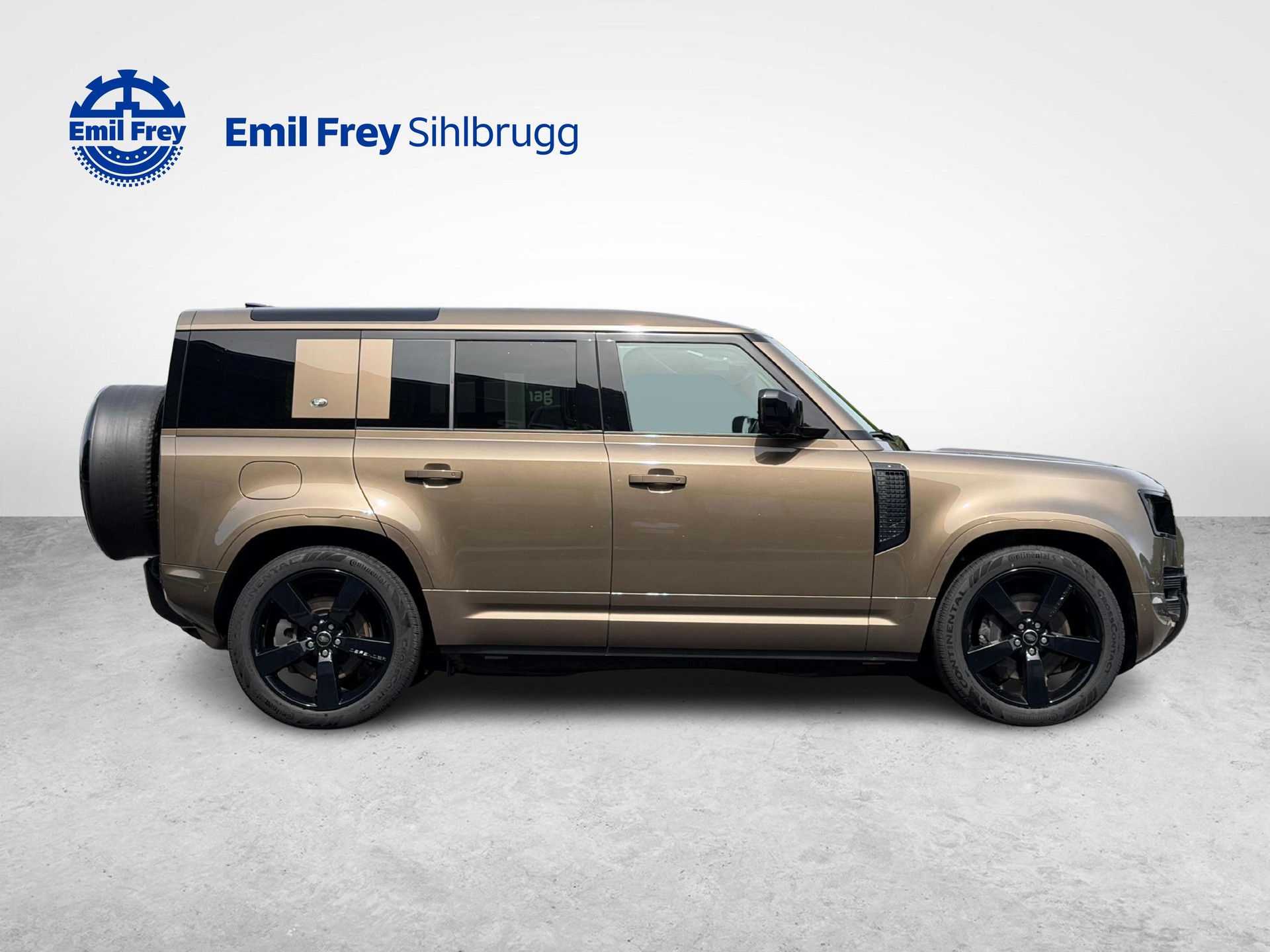 LAND ROVER Defender 110 3.0 I6 XS-image-6