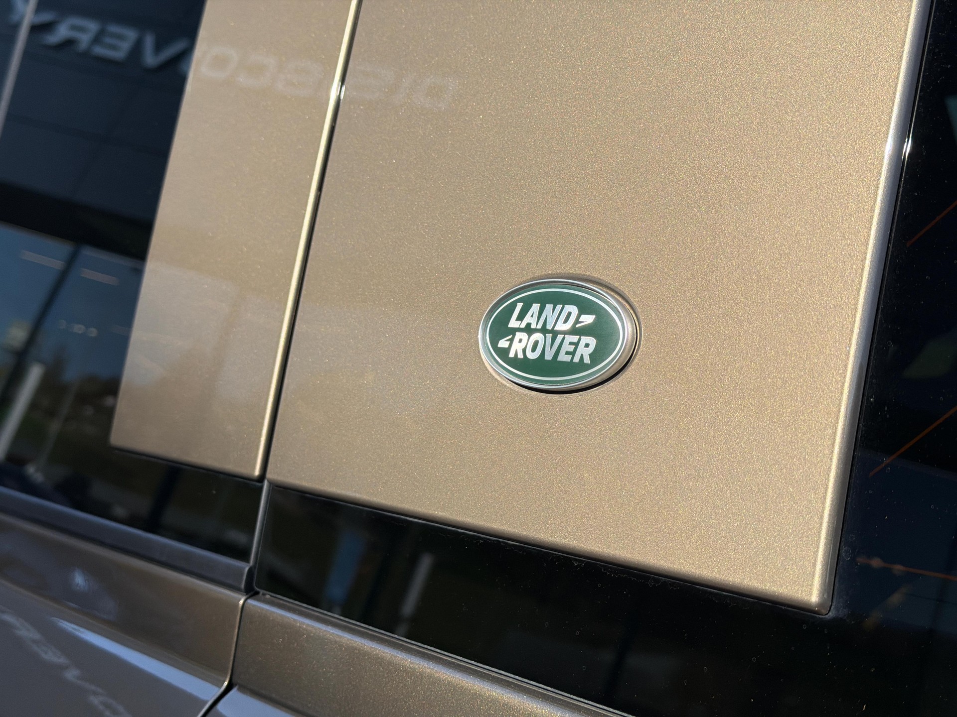 LAND ROVER Defender 110 3.0 I6 XS-image-12