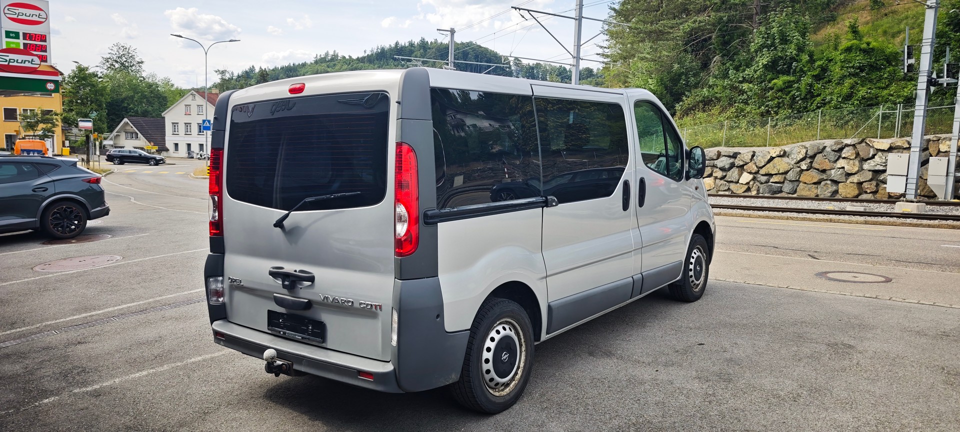 OPEL Vivaro 2.0 CDTI 2.7t L1H1-image-8