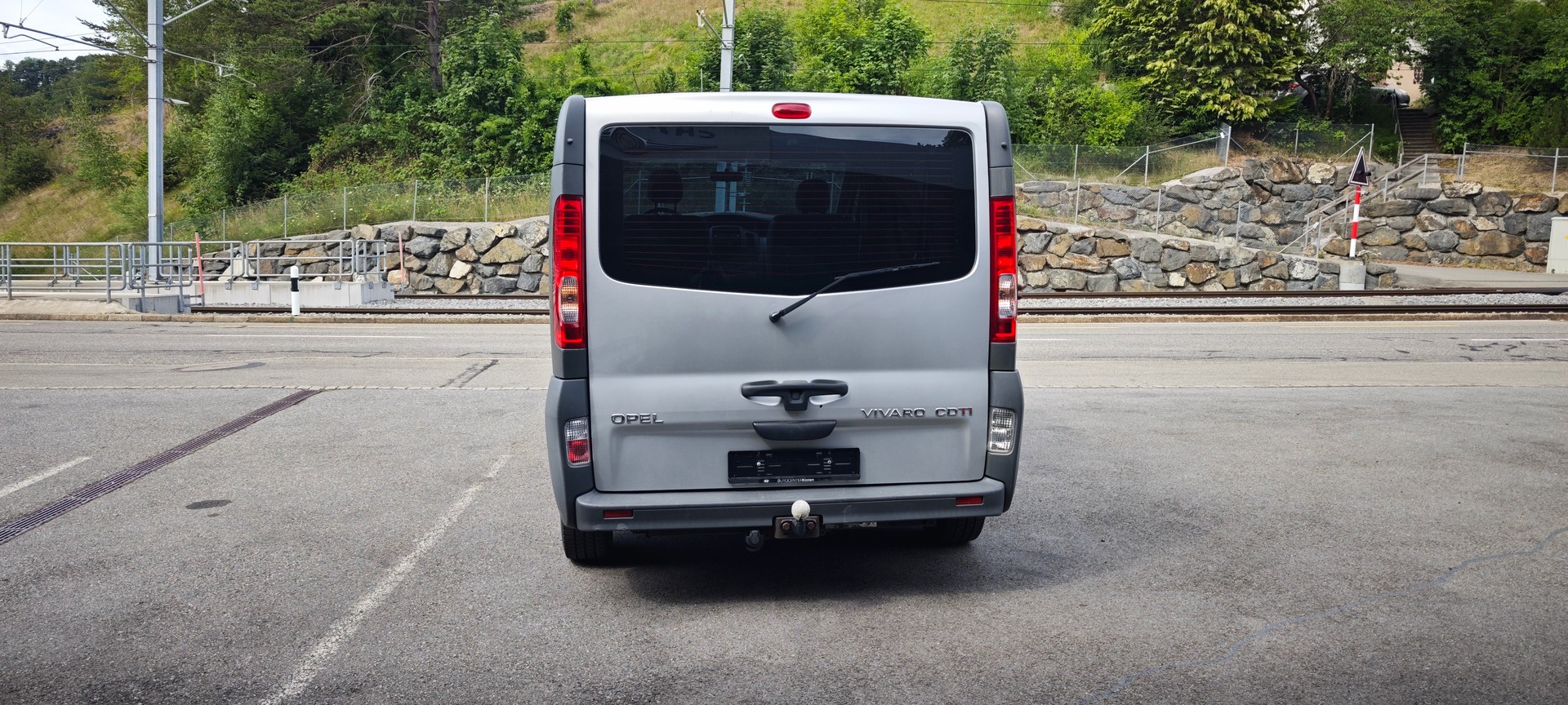 OPEL Vivaro 2.0 CDTI 2.7t L1H1-image-9