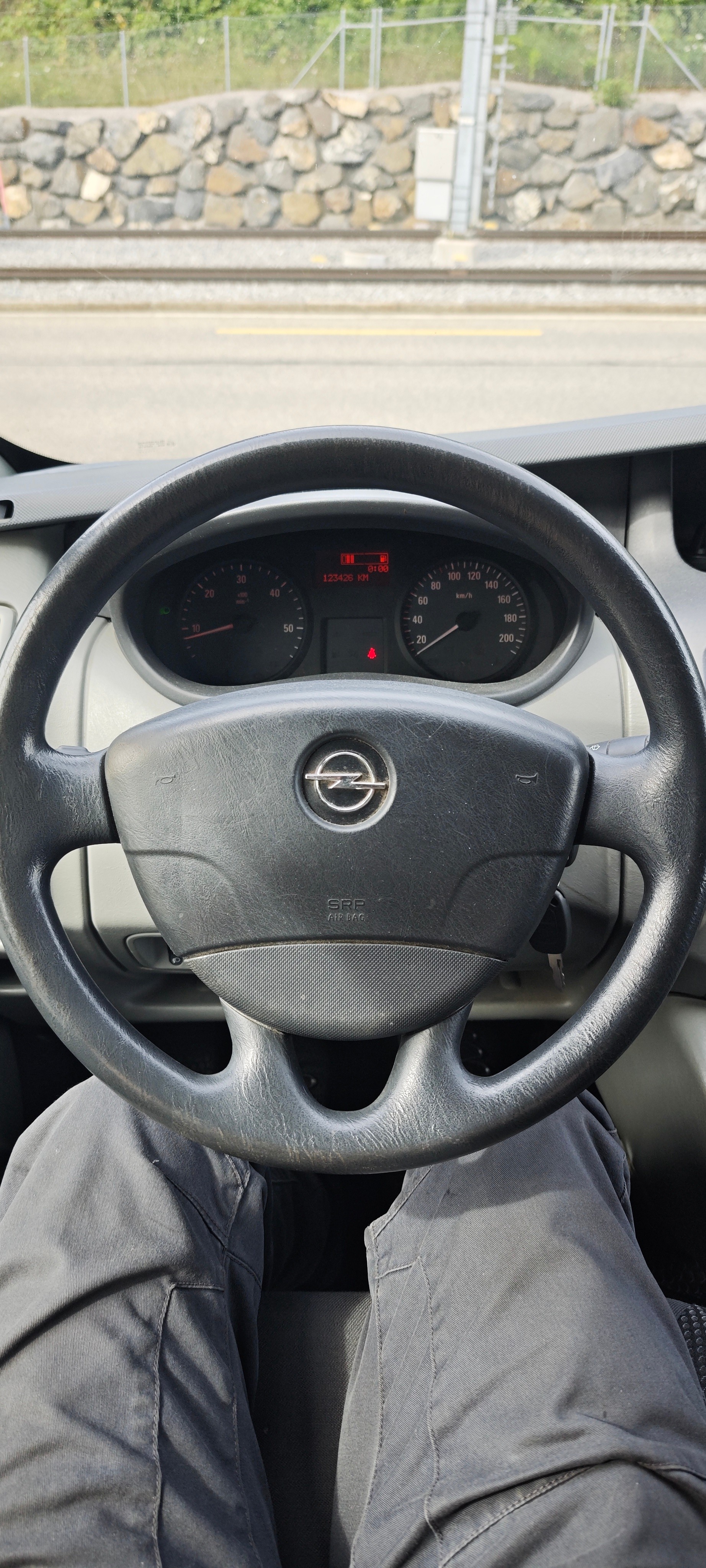 OPEL Vivaro 2.0 CDTI 2.7t L1H1-image-14