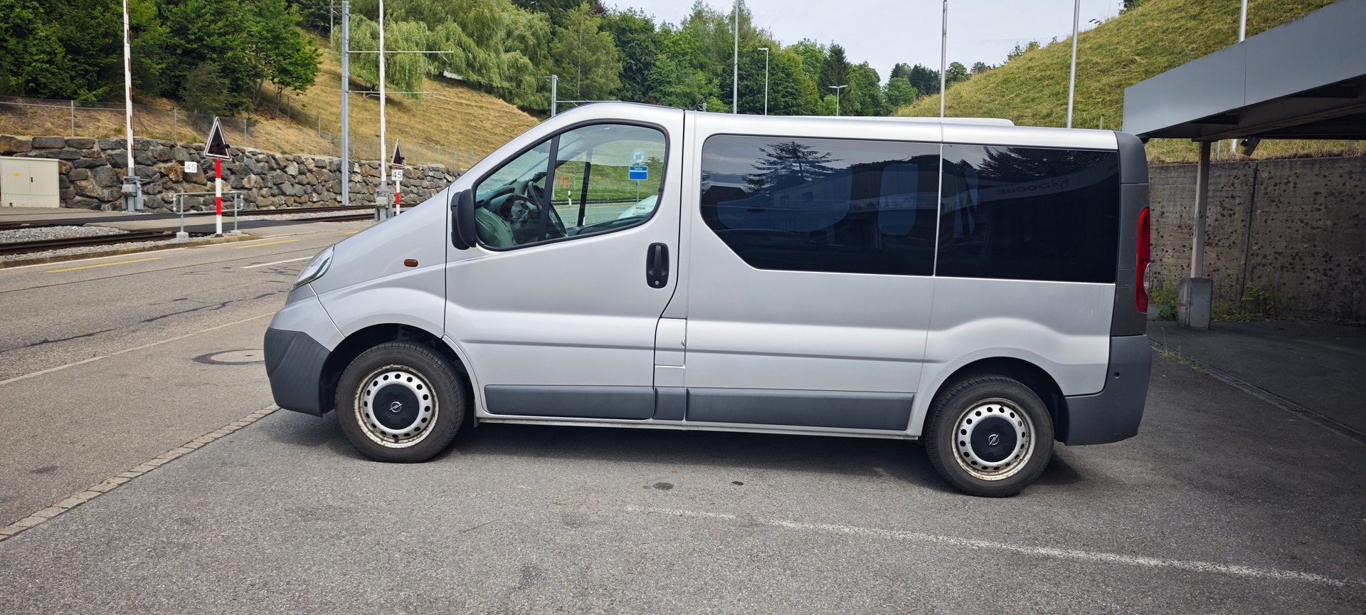 OPEL Vivaro 2.0 CDTI 2.7t L1H1-image-12