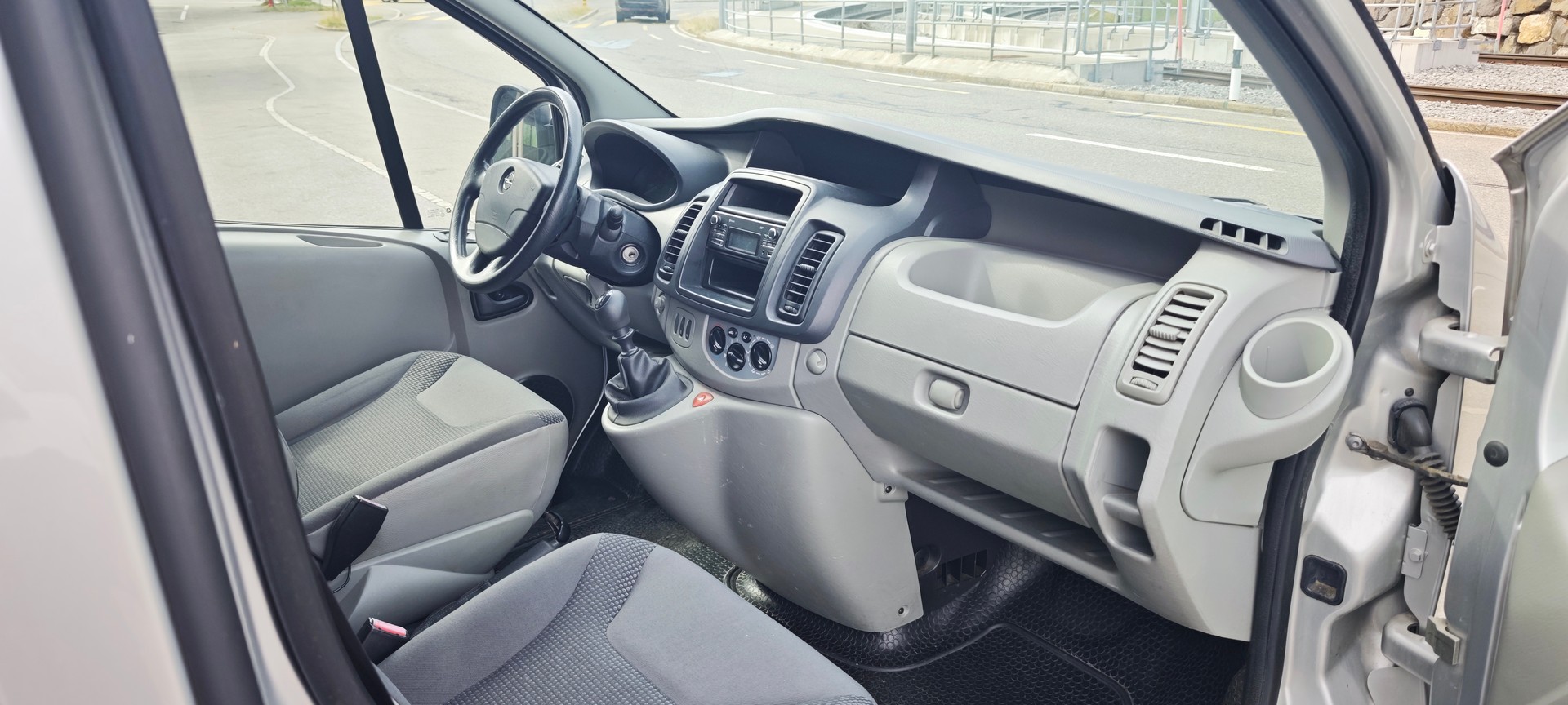OPEL Vivaro 2.0 CDTI 2.7t L1H1-image-4
