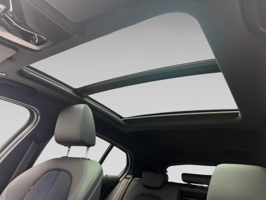 BMW M135i xDrive-image-10
