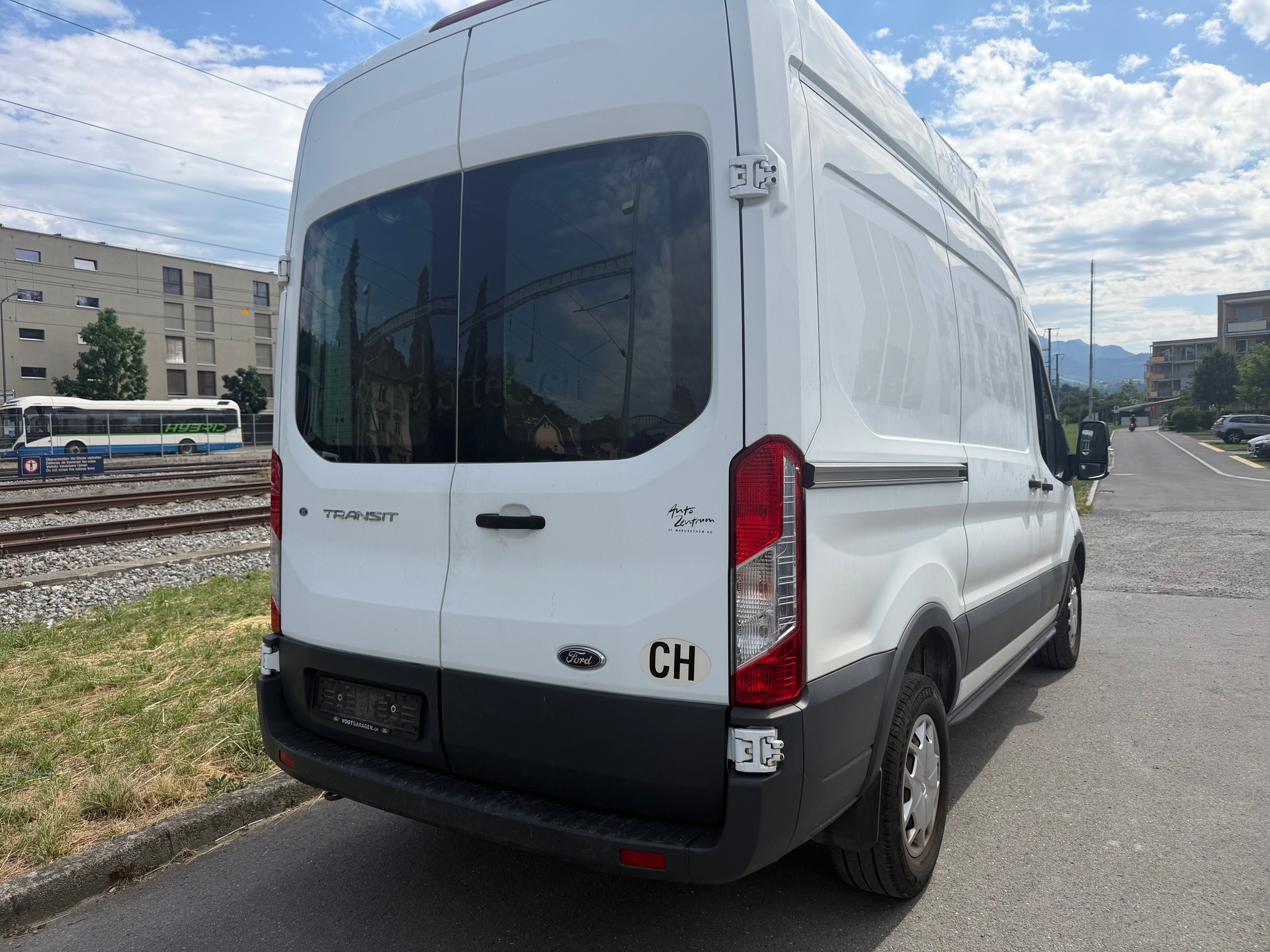 FORD Transit Van 350 L3H2 Ambiente FWD-image-1