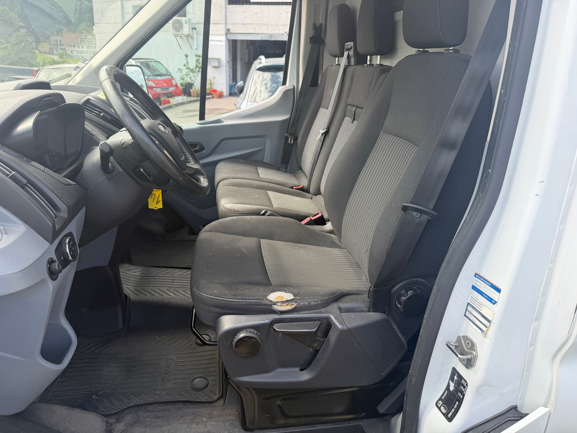 FORD Transit Van 350 L3H2 Ambiente FWD-image-8