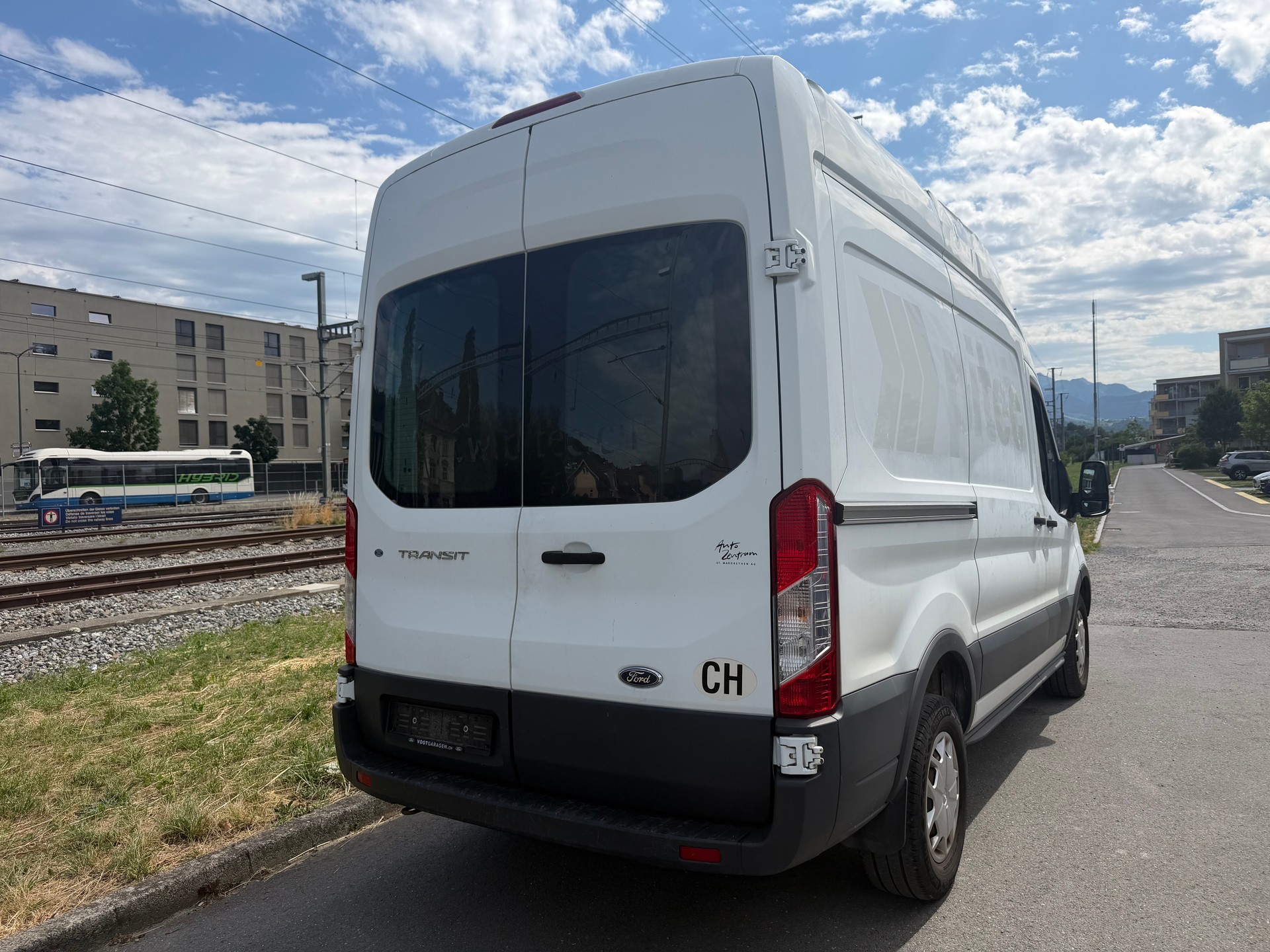 FORD Transit Van 350 L3H2 Ambiente FWD-image-4