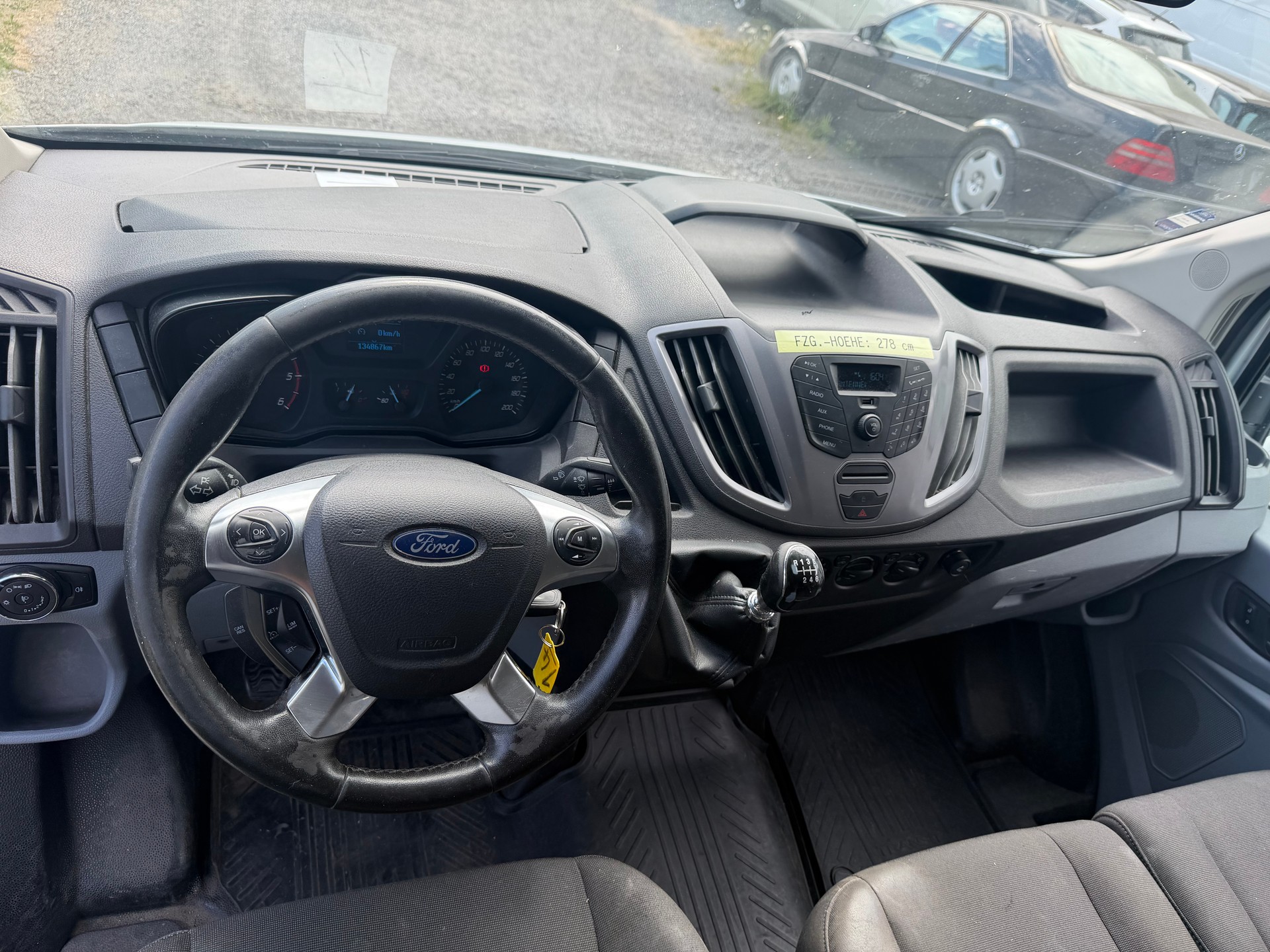 FORD Transit Van 350 L3H2 Ambiente FWD-image-9