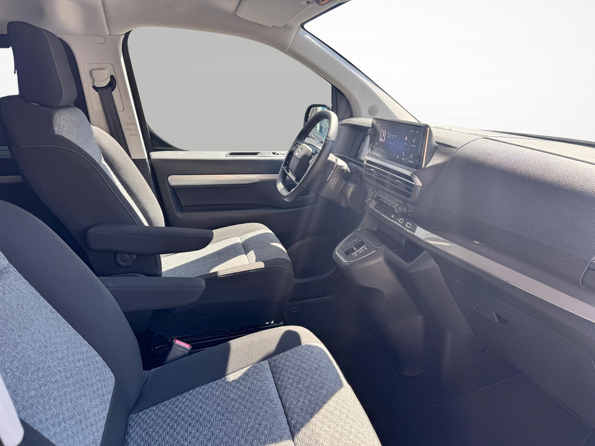 OPEL Zafira 2.0 CDTI 177 S/S-image-9