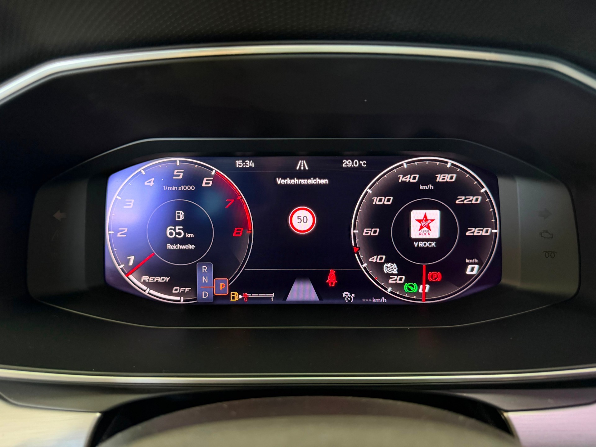SEAT Leon 1.5 eTSI mHEV DSG Hola FR-image-10