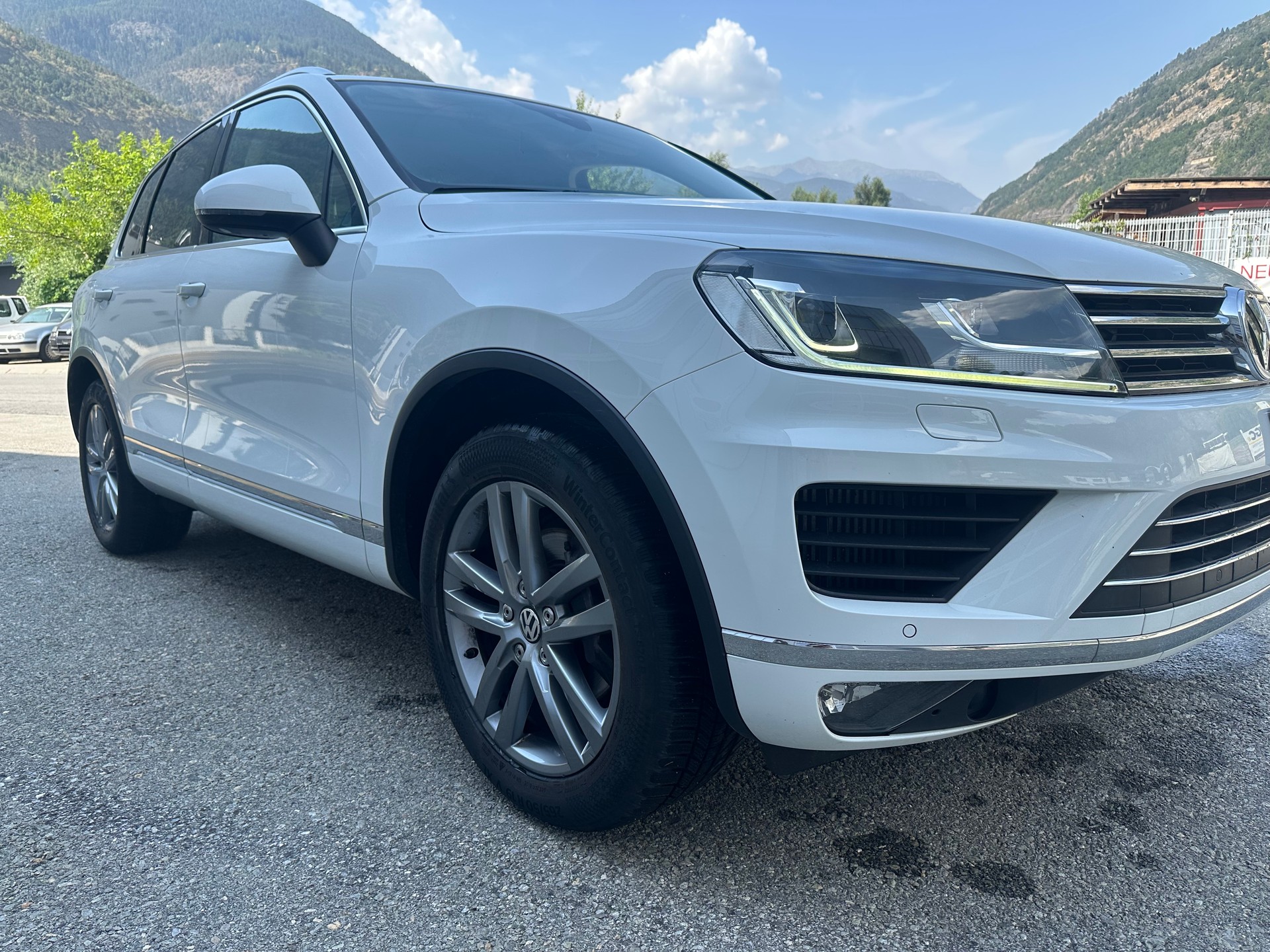 VW Touareg 3.0 TDI BMT Executive Edition Tiptronic-image-6