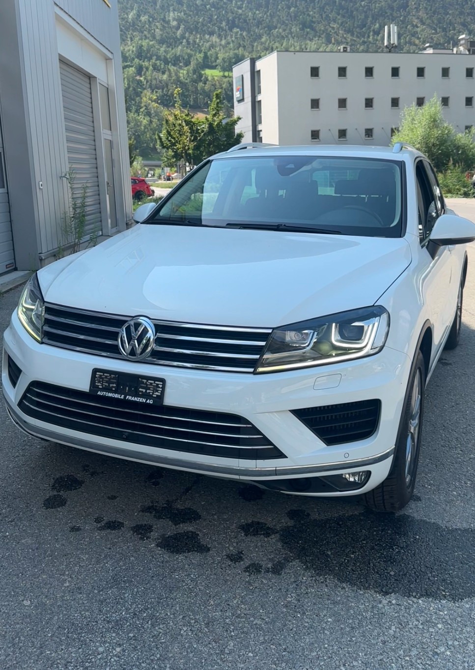 VW Touareg 3.0 TDI BMT Executive Edition Tiptronic-image-1