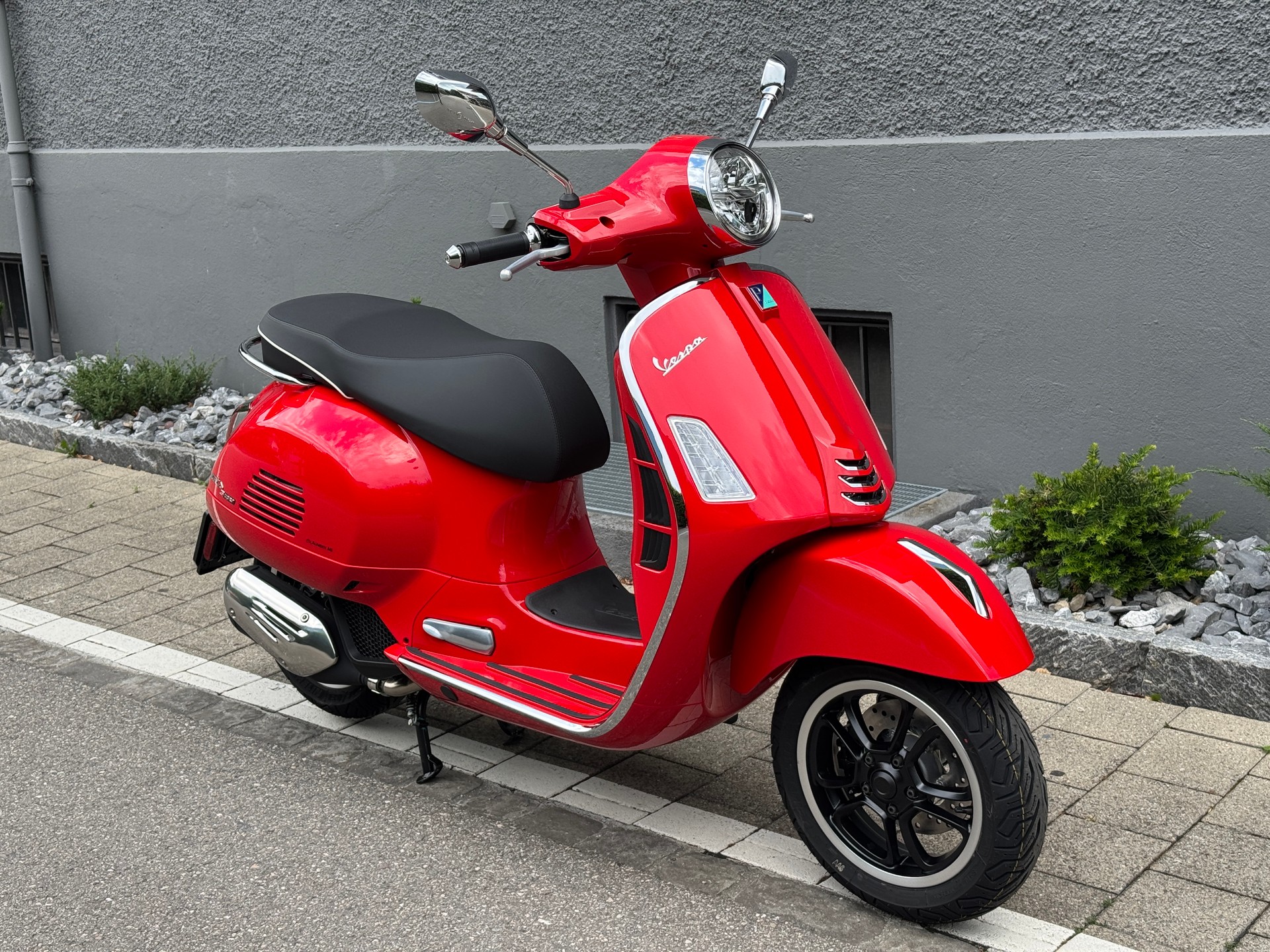 PIAGGIO Vespa GTS 125 Super RST Euro 5+-image-13